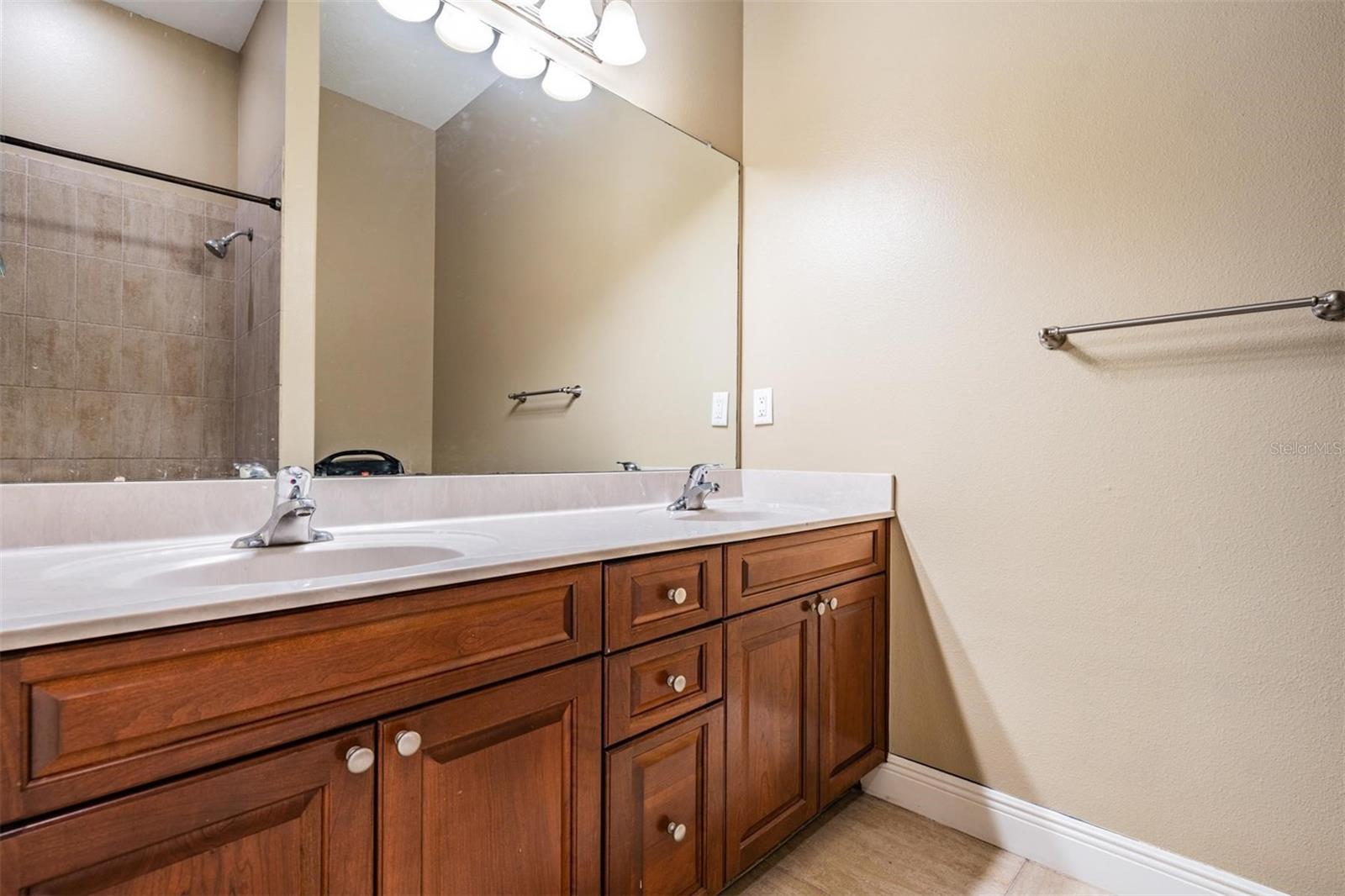 GREEN MEADOW - Residential