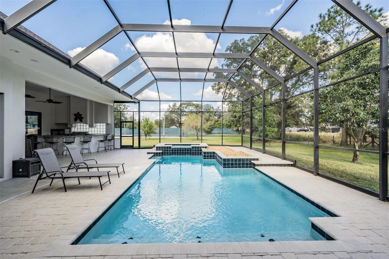 GREEN MEADOW - Residential