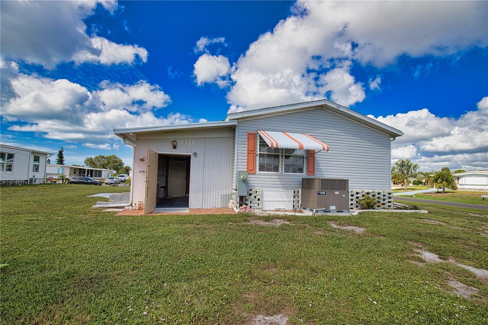 HOL MOB ESTATES 3RD ADD - Residential