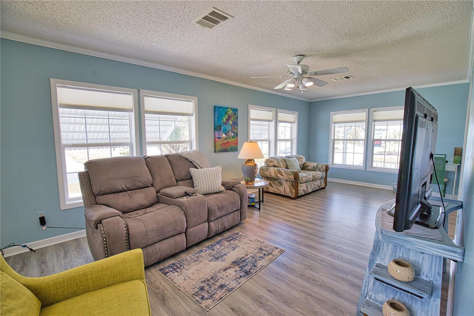 HOL MOB ESTATES 3RD ADD - Residential