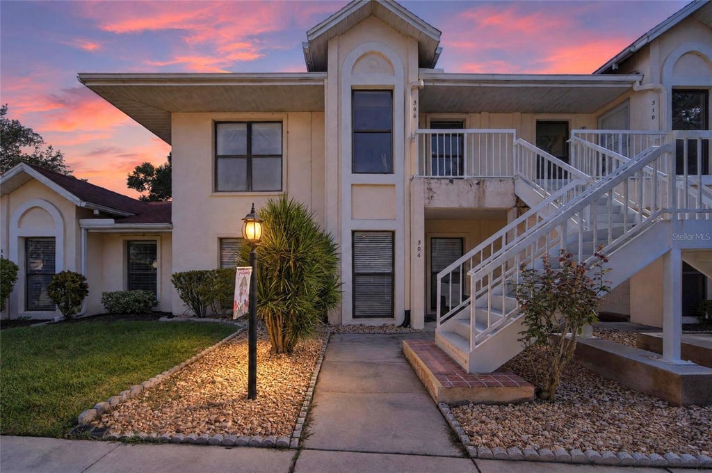 Photo of 304 Knottwood Court #304, Sun City Center, FL 33573 (MLS # TB8559780)