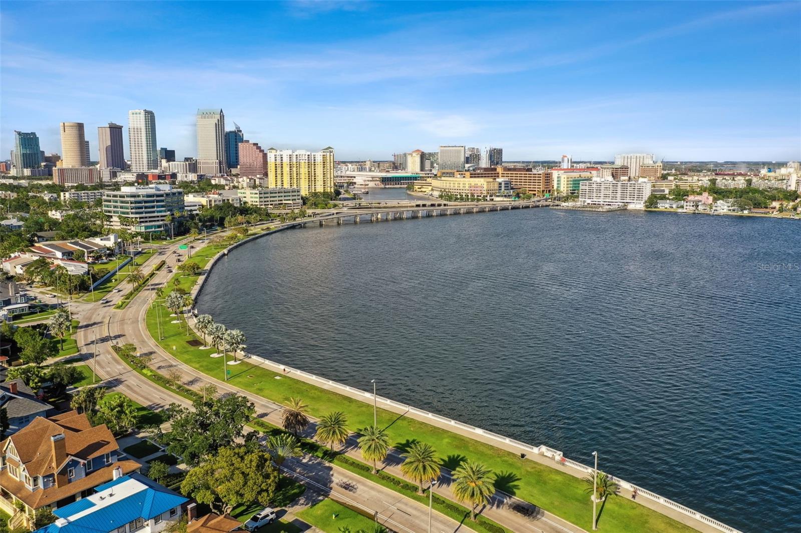 MACDILL TWNHMS - Residential