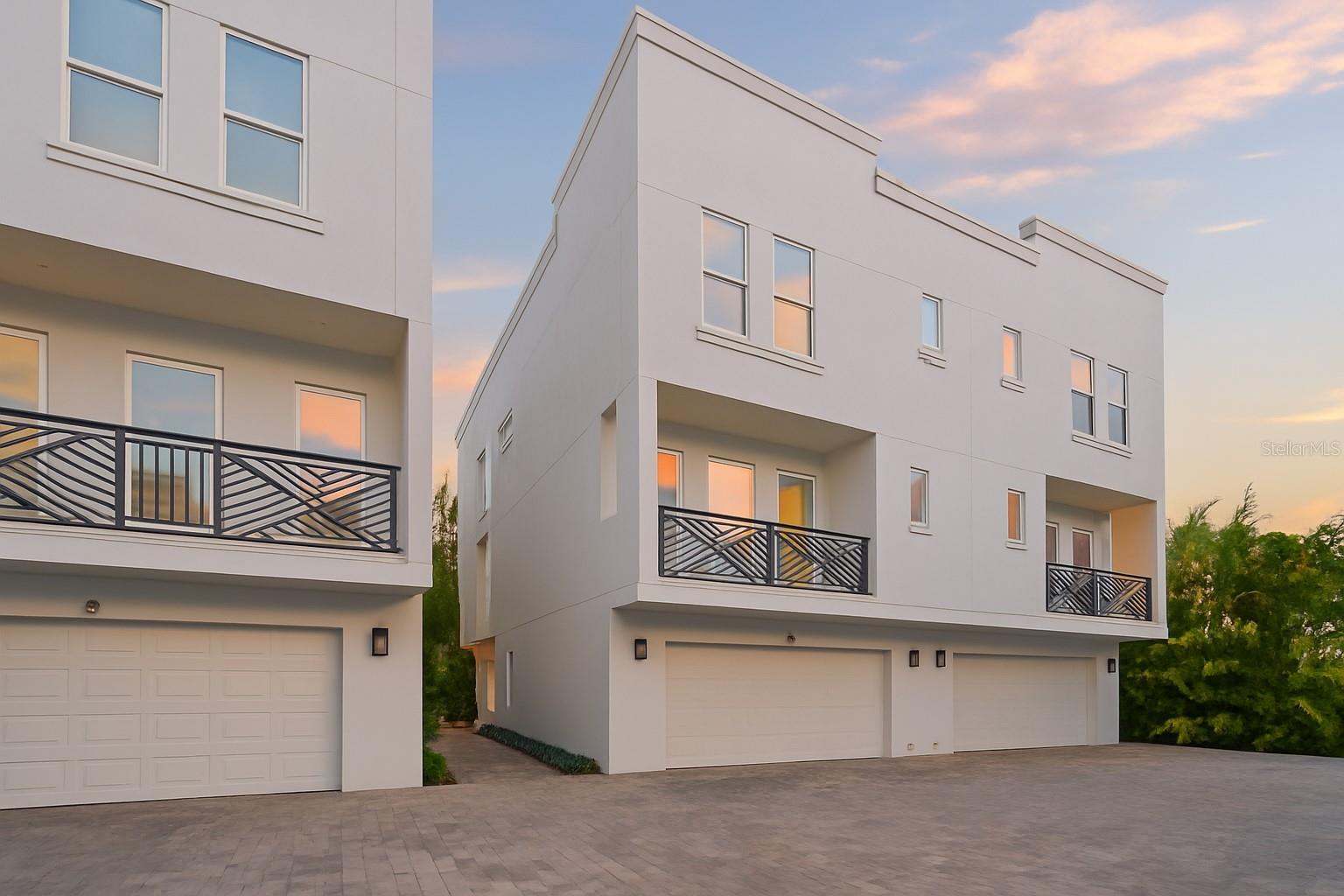 MACDILL TWNHMS - Residential