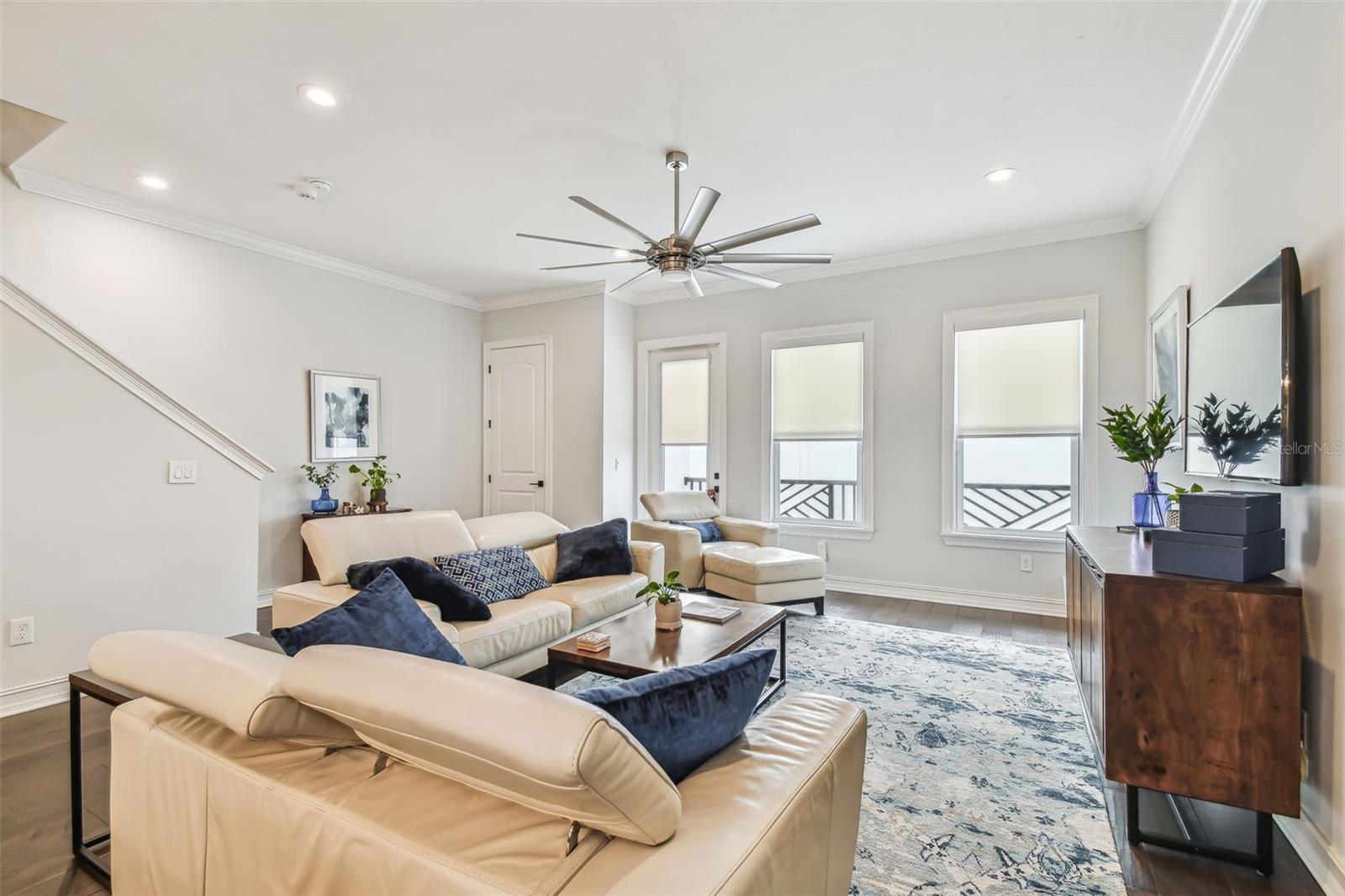 MACDILL TWNHMS - Residential