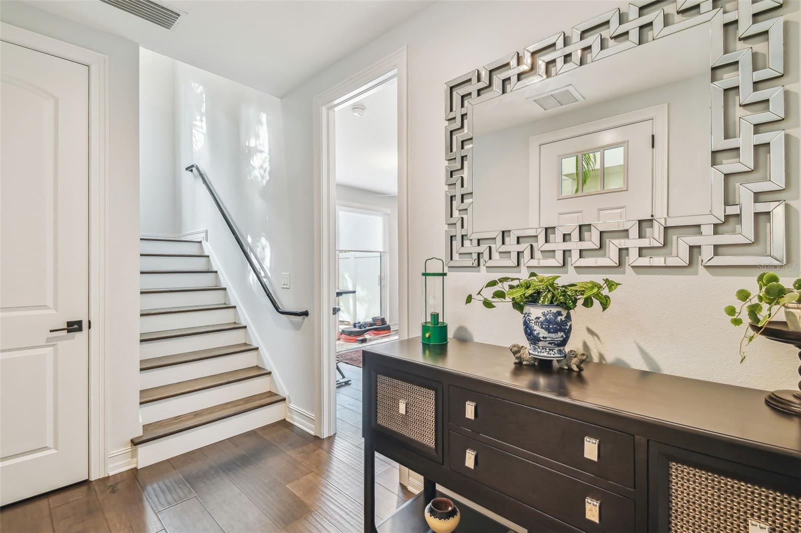 MACDILL TWNHMS - Residential