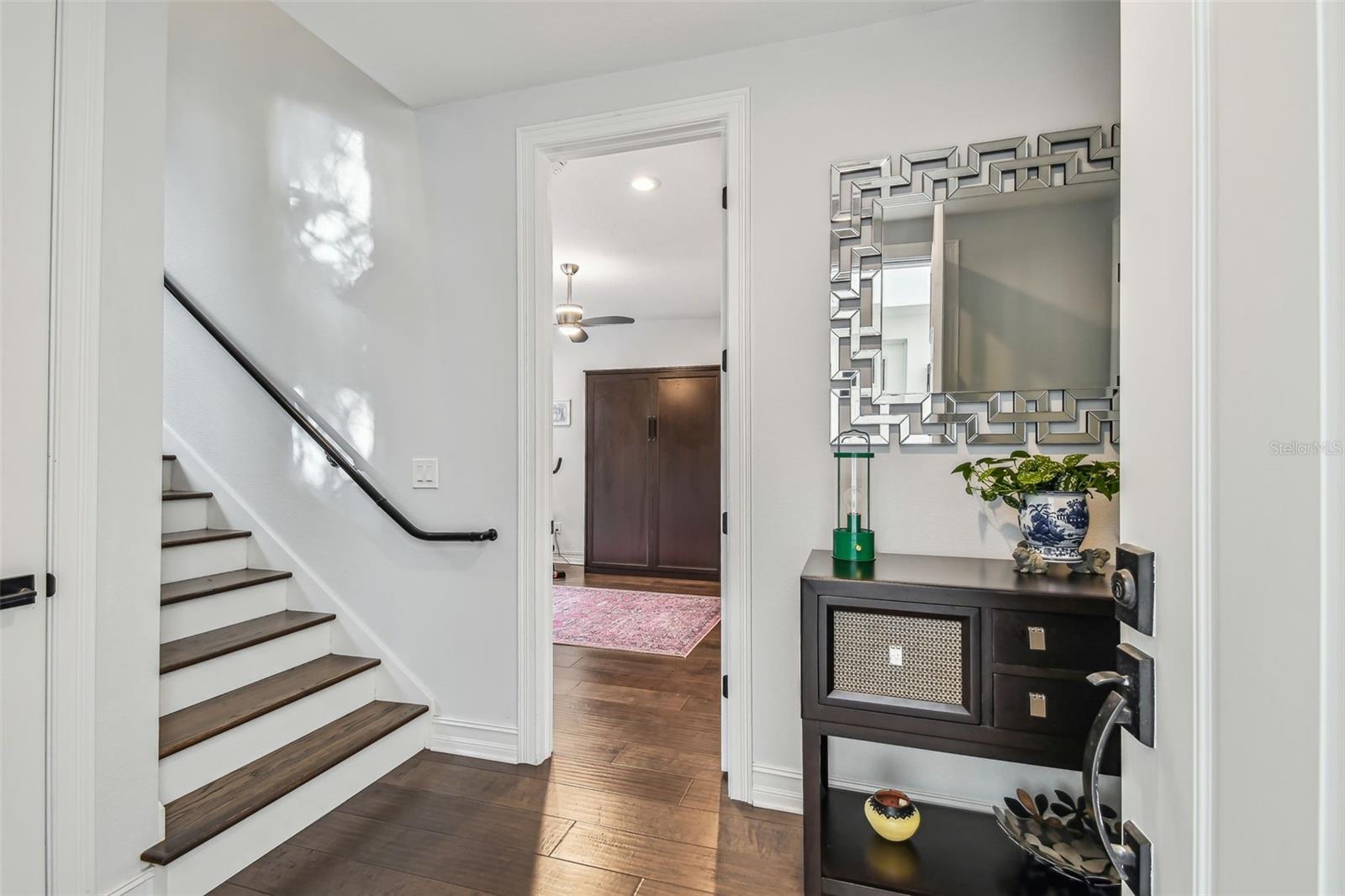 MACDILL TWNHMS - Residential