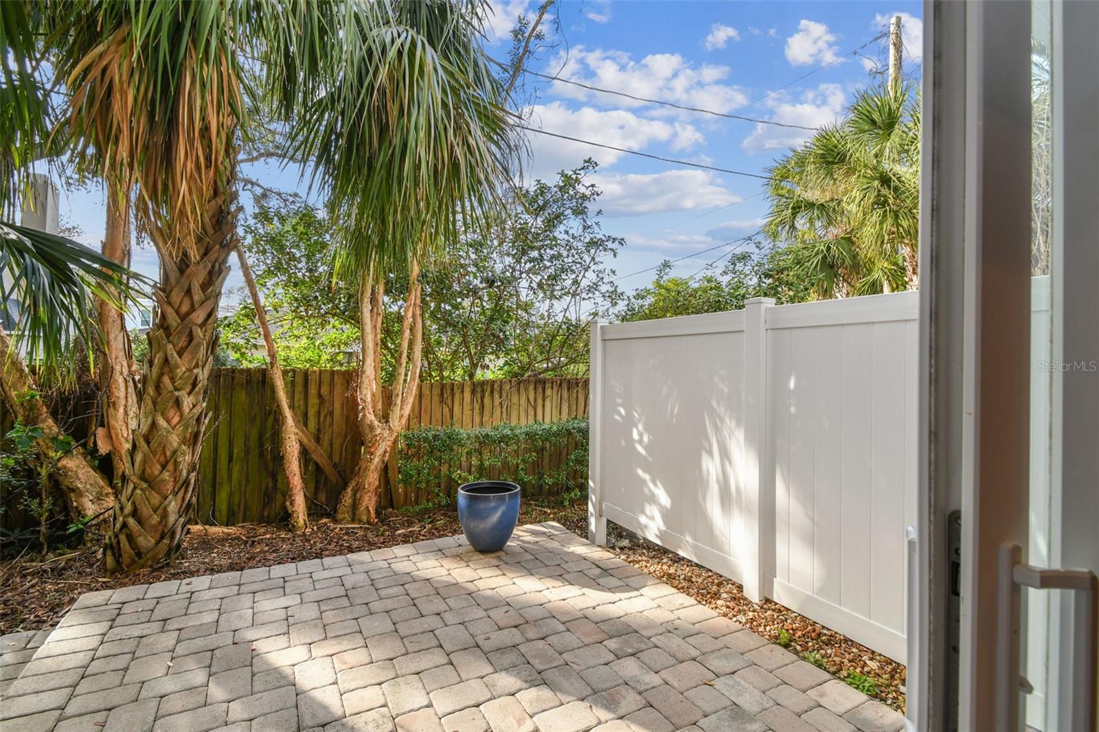 MACDILL TWNHMS - Residential