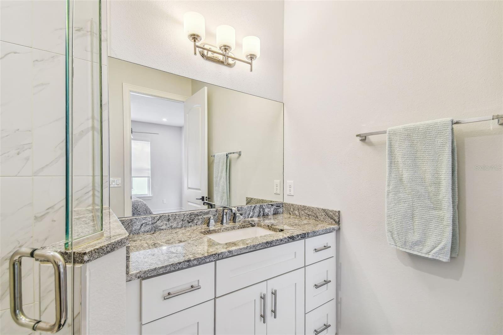 MACDILL TWNHMS - Residential