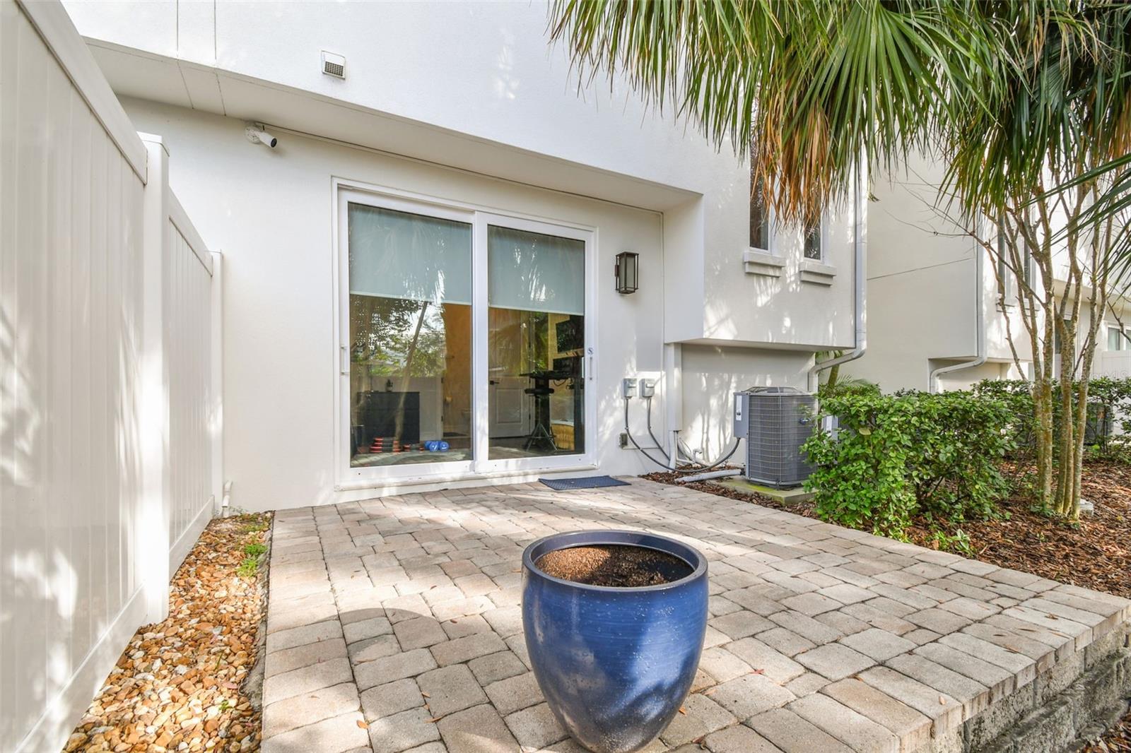 MACDILL TWNHMS - Residential