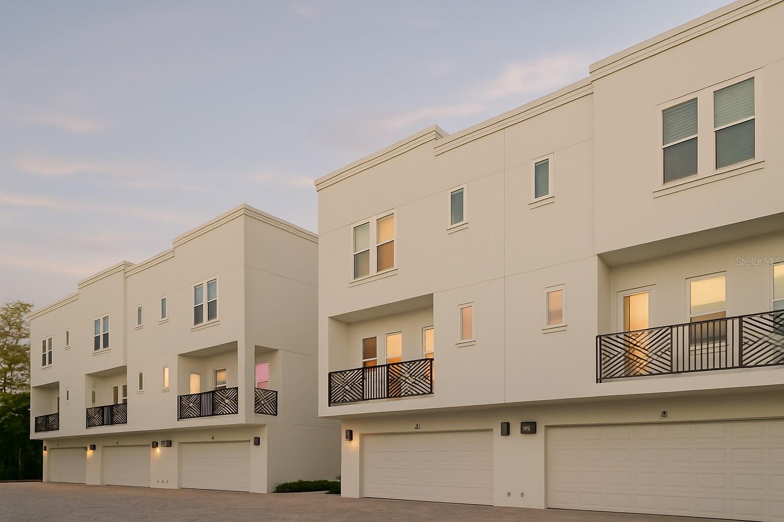 MACDILL TWNHMS - Residential