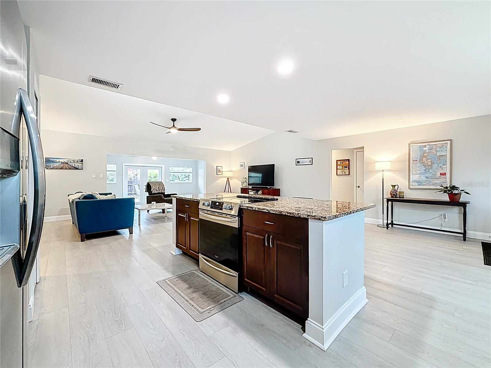 LAKEWOOD ESTATES SEC D - Residential