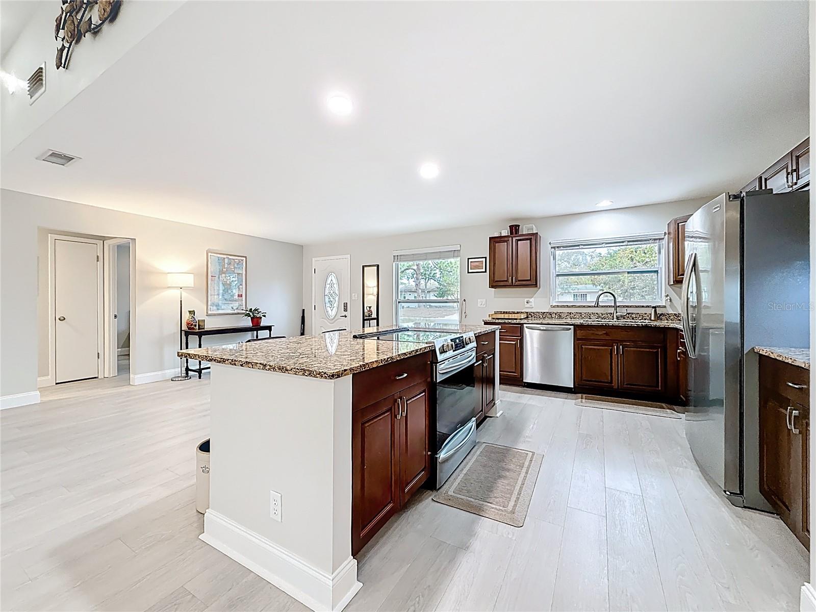 LAKEWOOD ESTATES SEC D - Residential