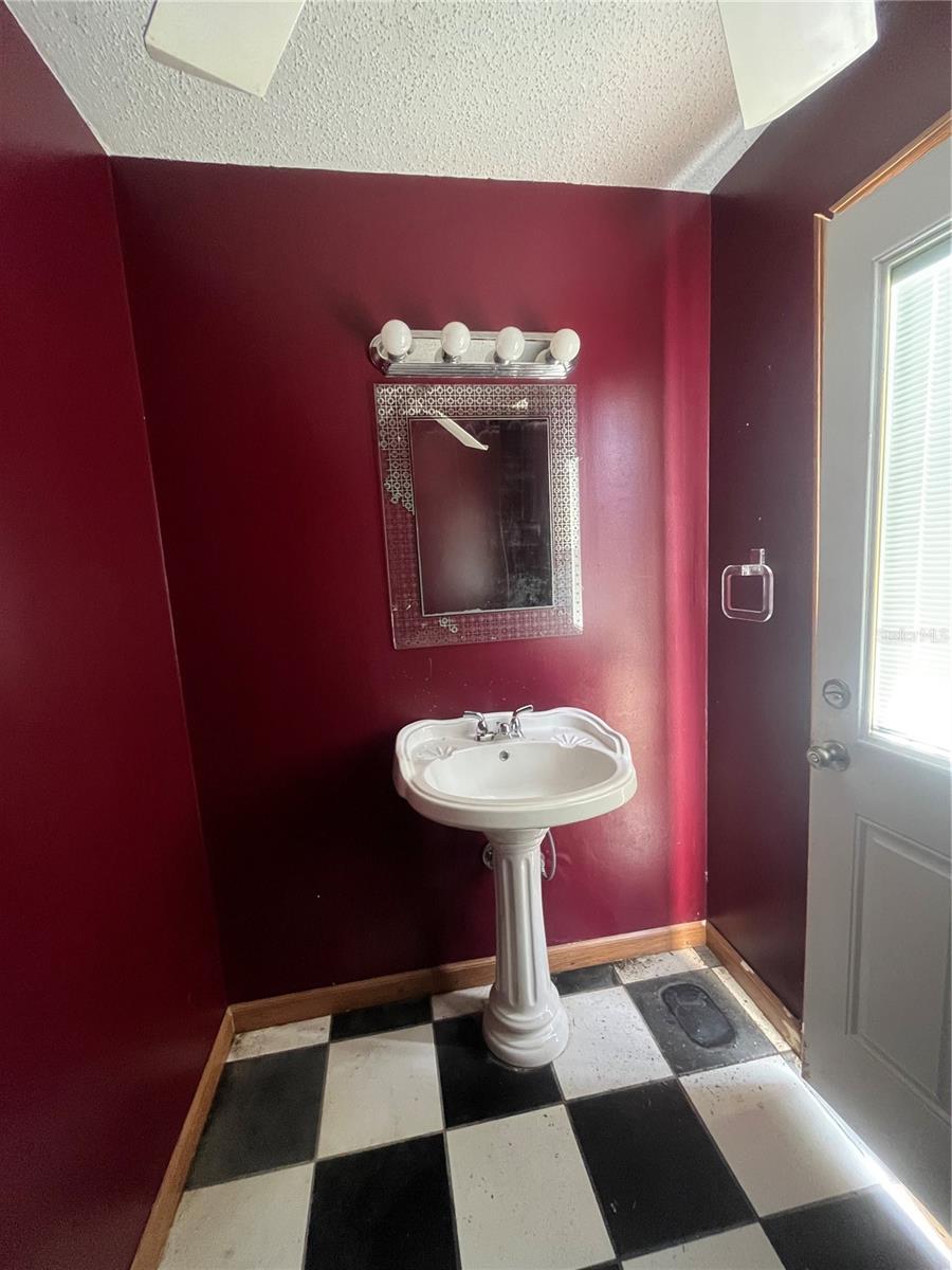 LAKE FOREST SUB - Residential