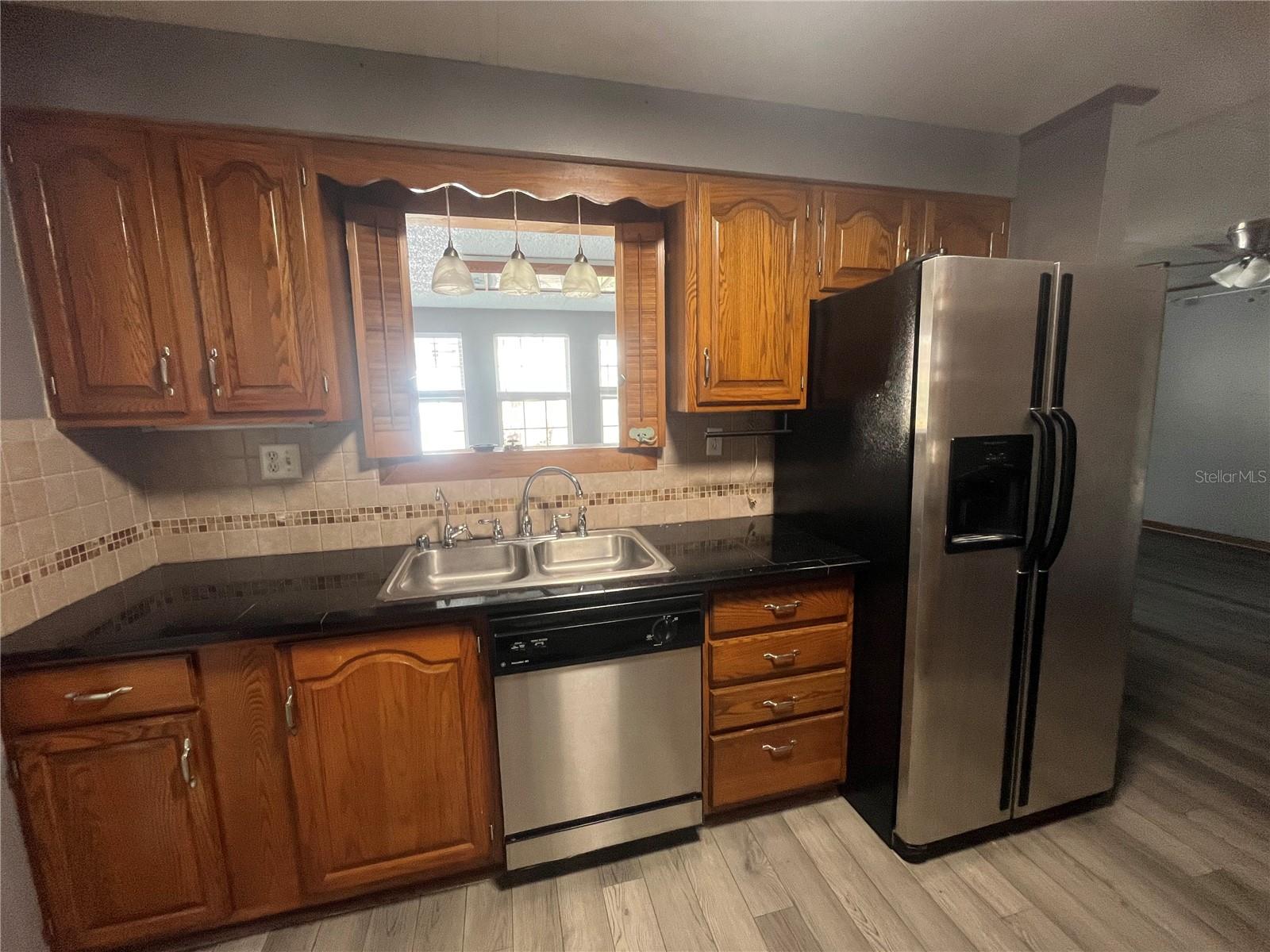 LAKE FOREST SUB - Residential