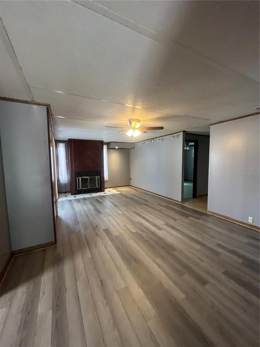 LAKE FOREST SUB - Residential