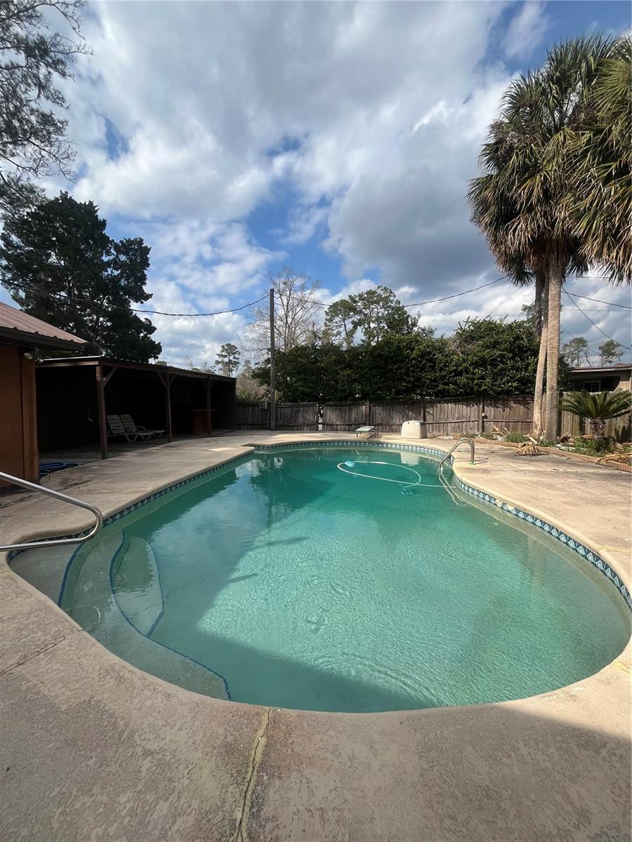 LAKE FOREST SUB - Residential