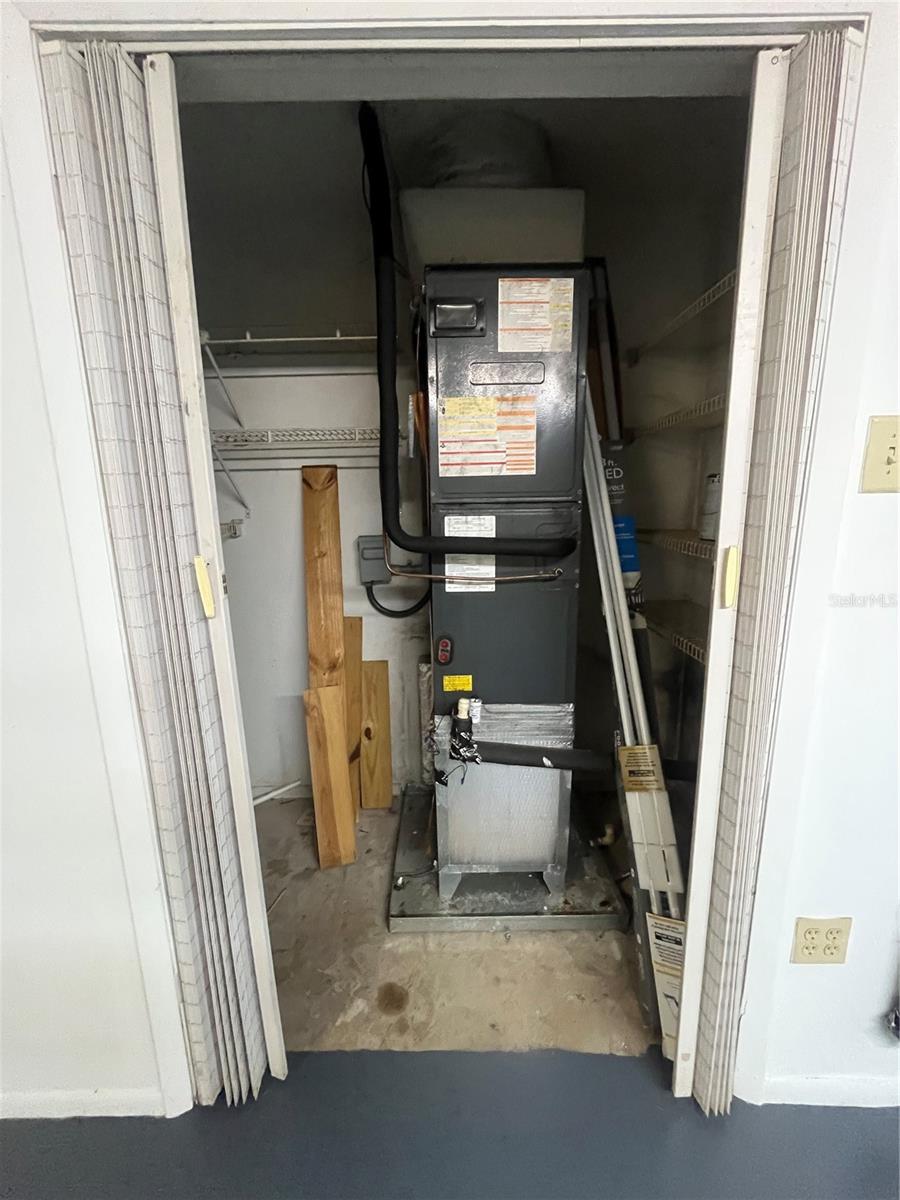 LAKE FOREST SUB - Residential