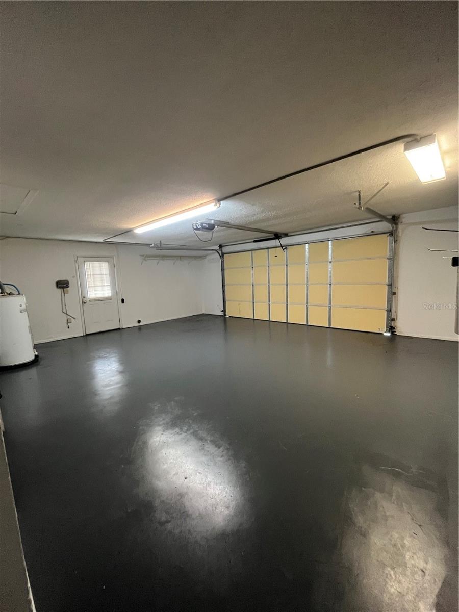 LAKE FOREST SUB - Residential