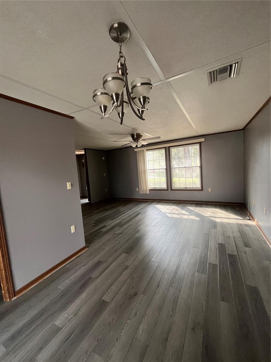 LAKE FOREST SUB - Residential