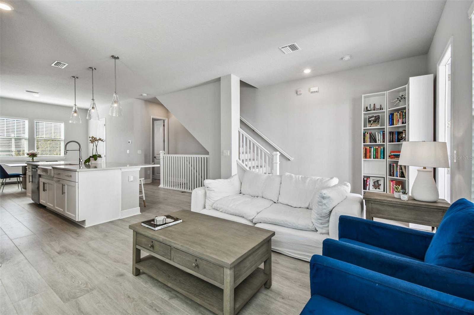 SOUTH TAMPANIA TWNHMS - Residential