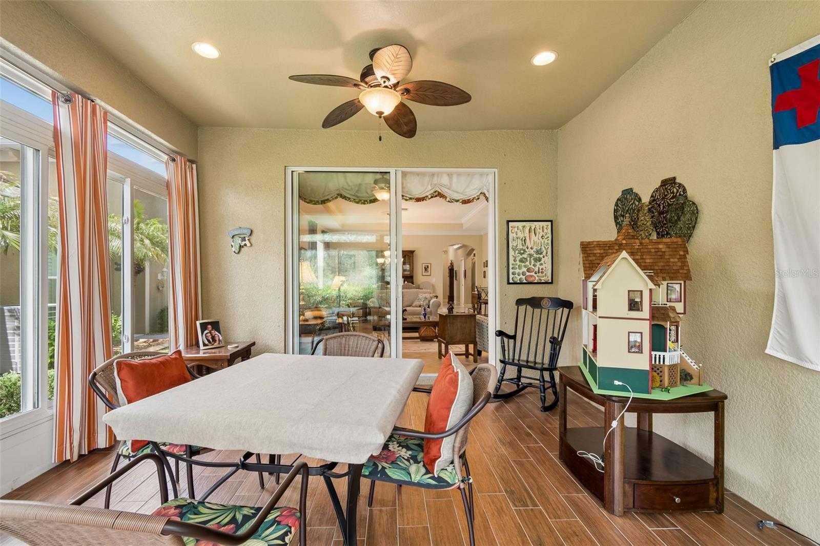 OAKLEY GREEN CONDO - Residential