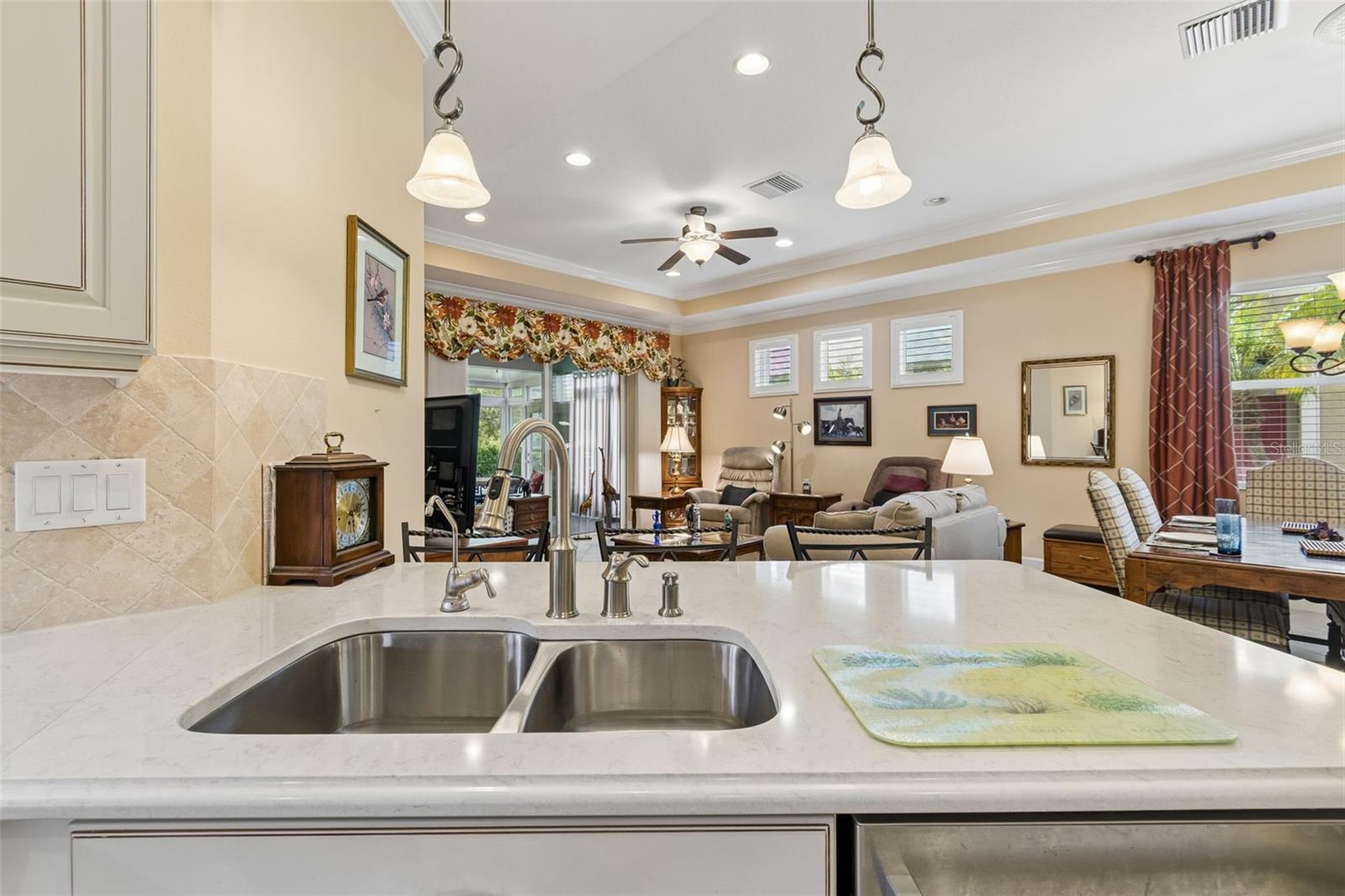 OAKLEY GREEN CONDO - Residential