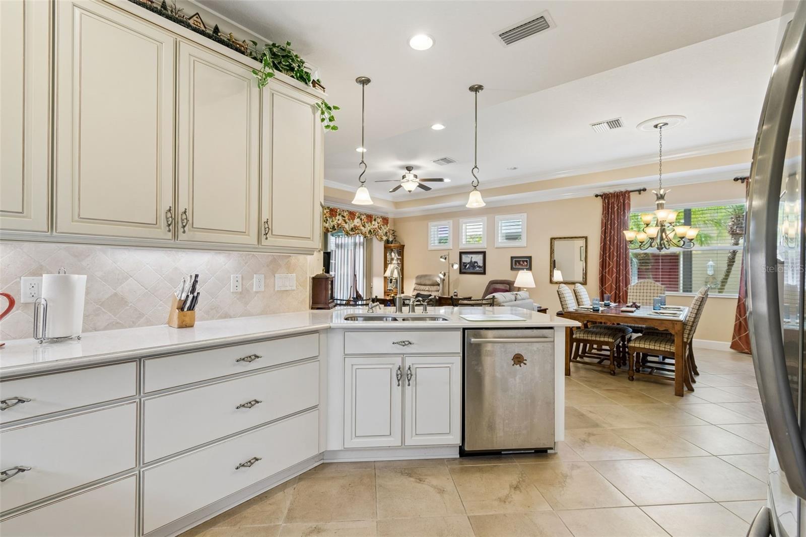 OAKLEY GREEN CONDO - Residential