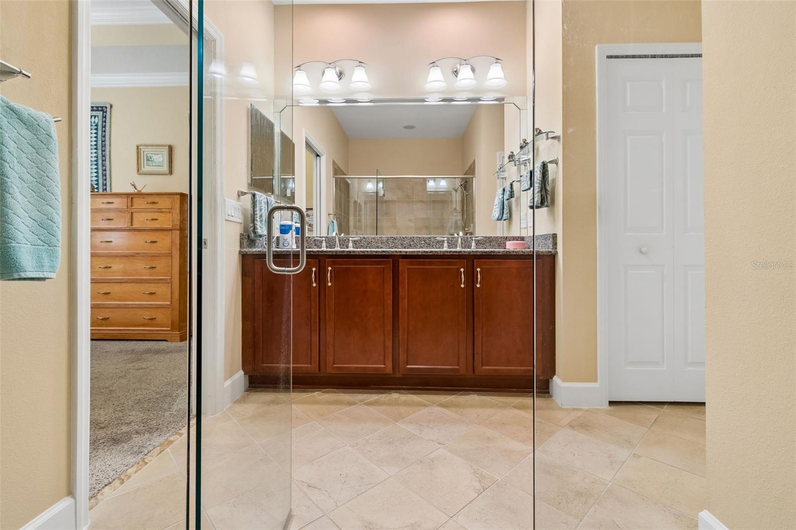 OAKLEY GREEN CONDO - Residential