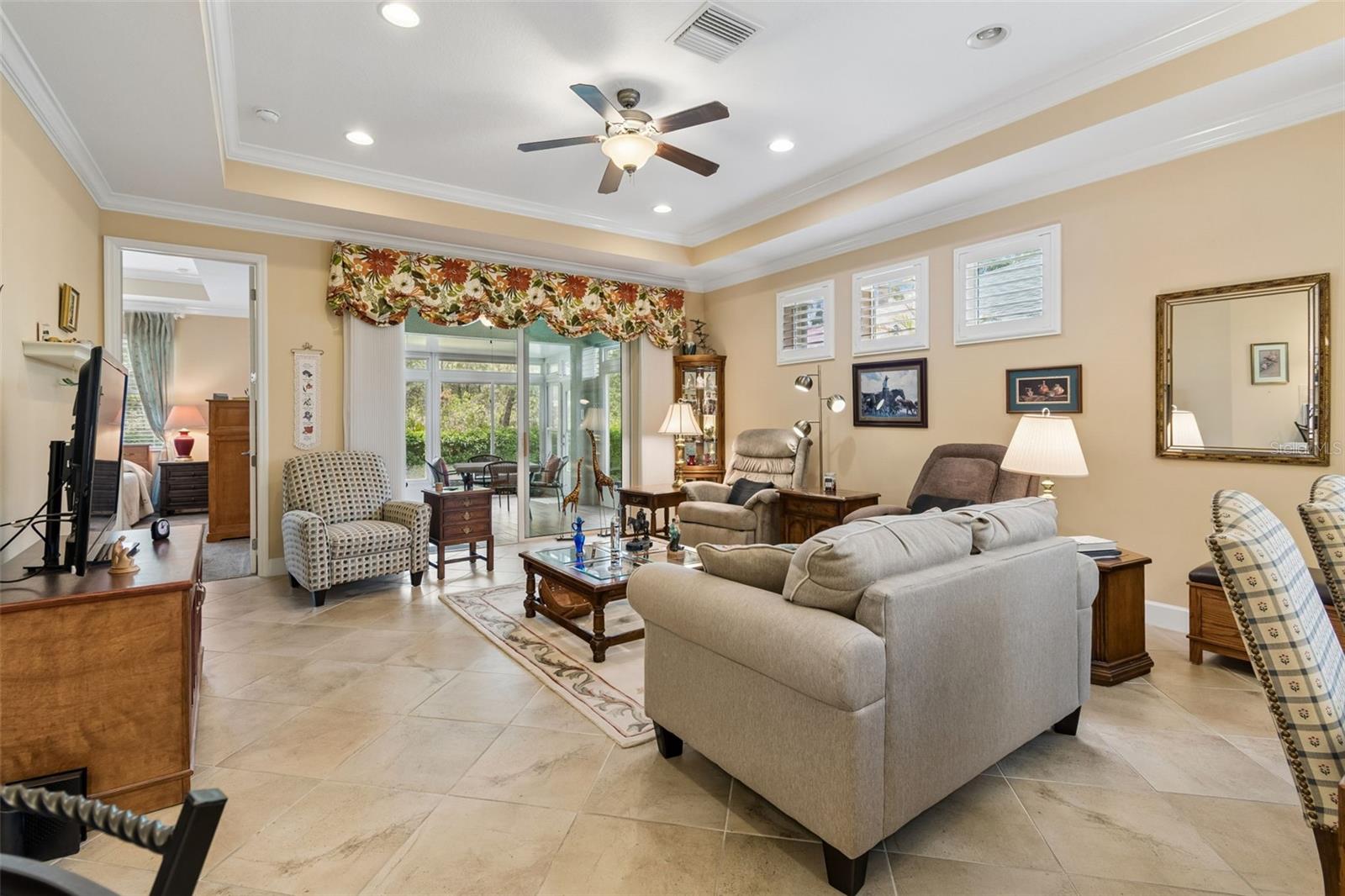 OAKLEY GREEN CONDO - Residential