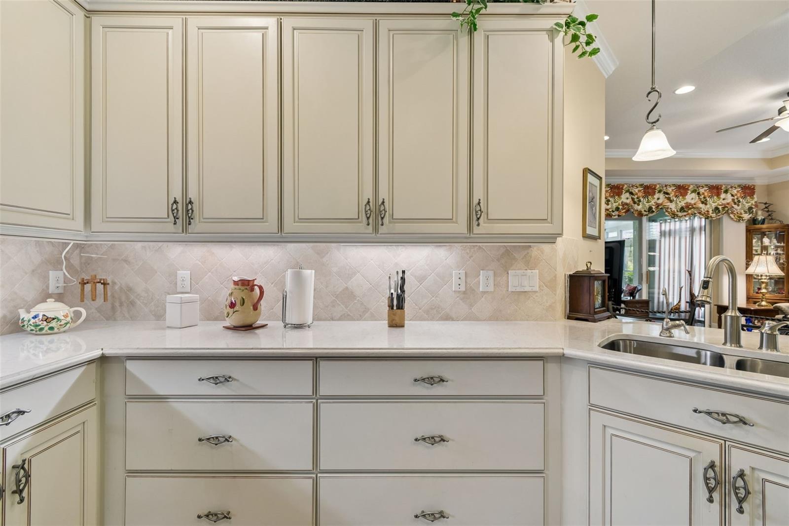 OAKLEY GREEN CONDO - Residential