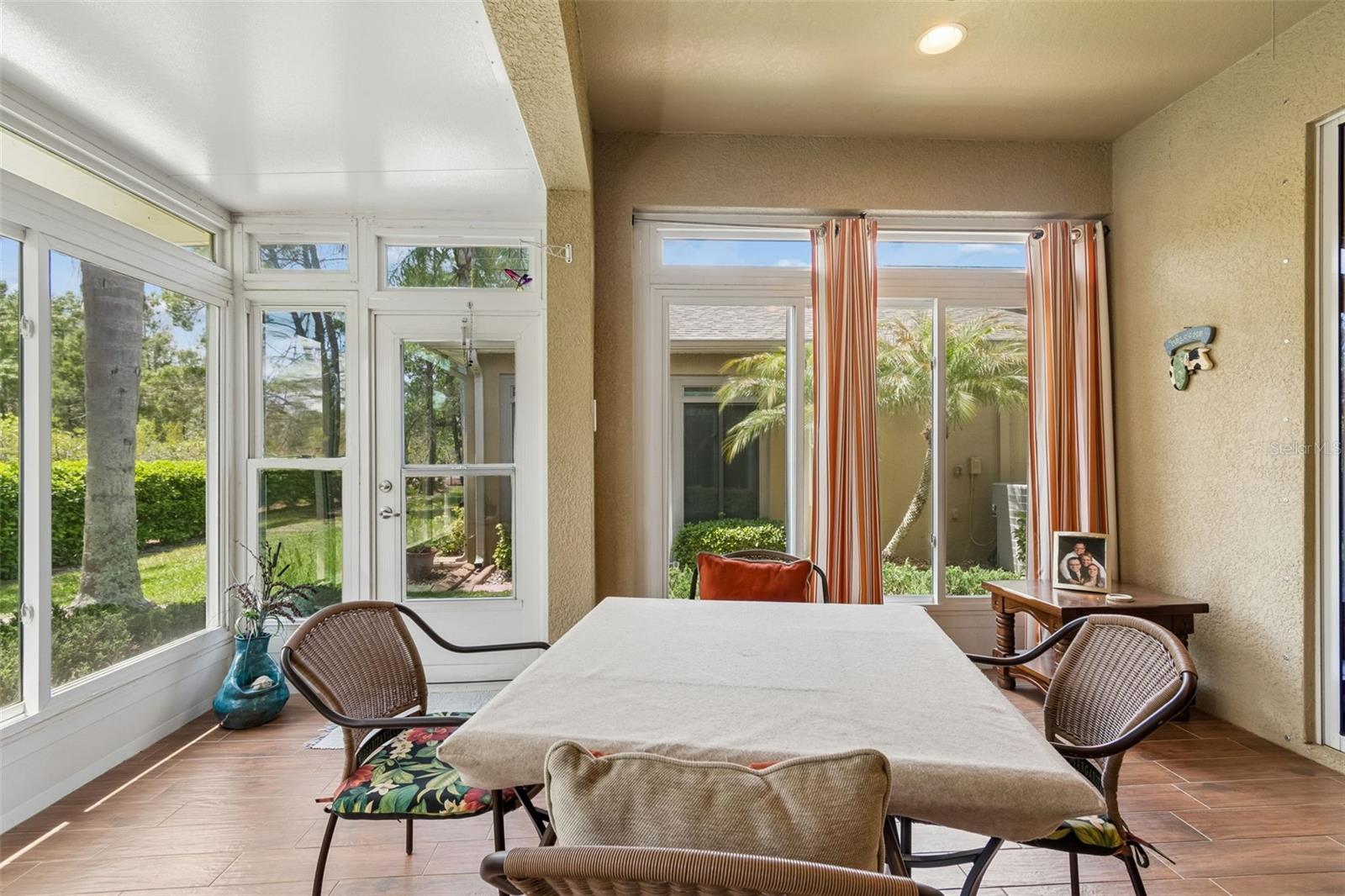 OAKLEY GREEN CONDO - Residential