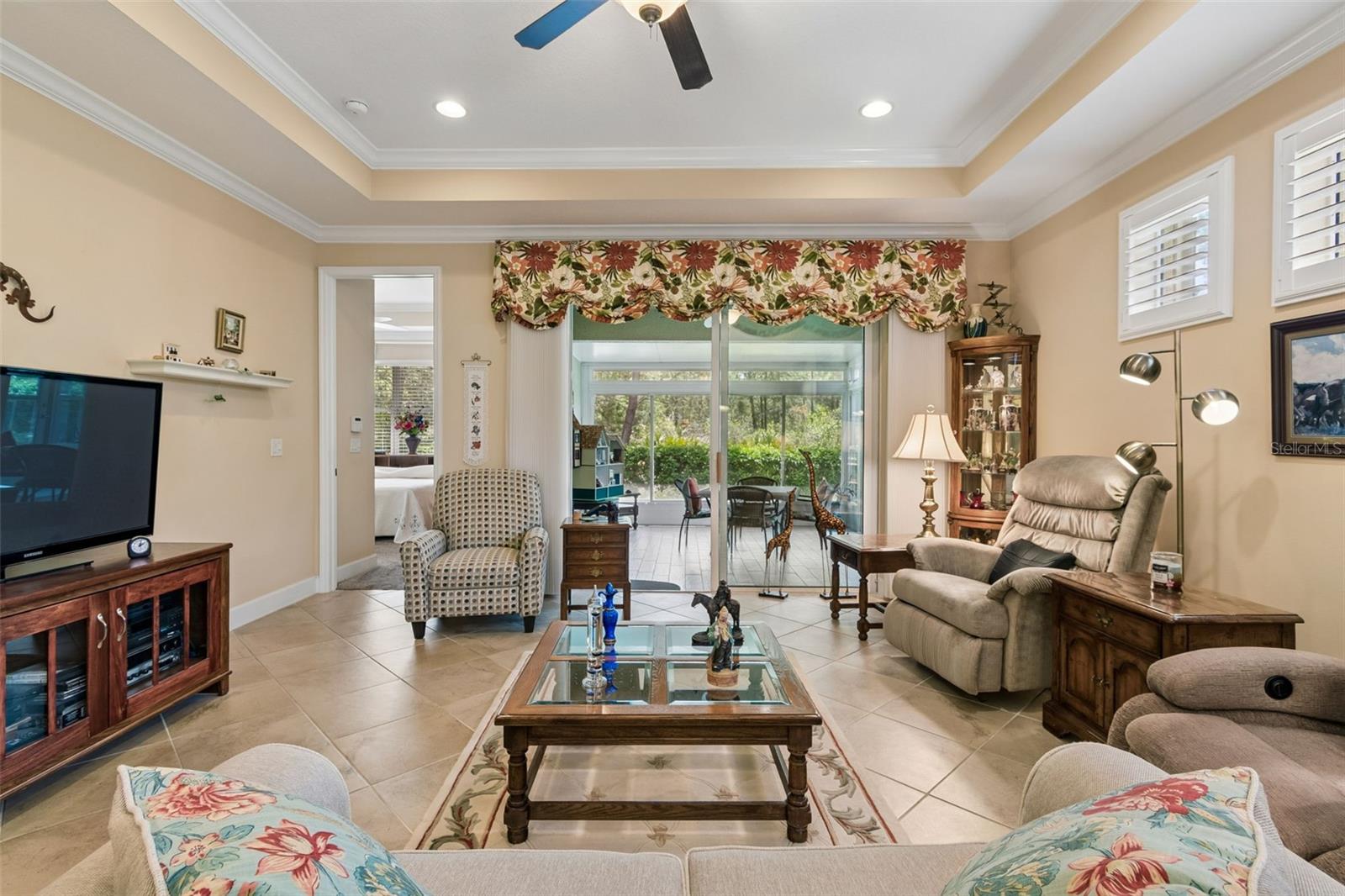 OAKLEY GREEN CONDO - Residential