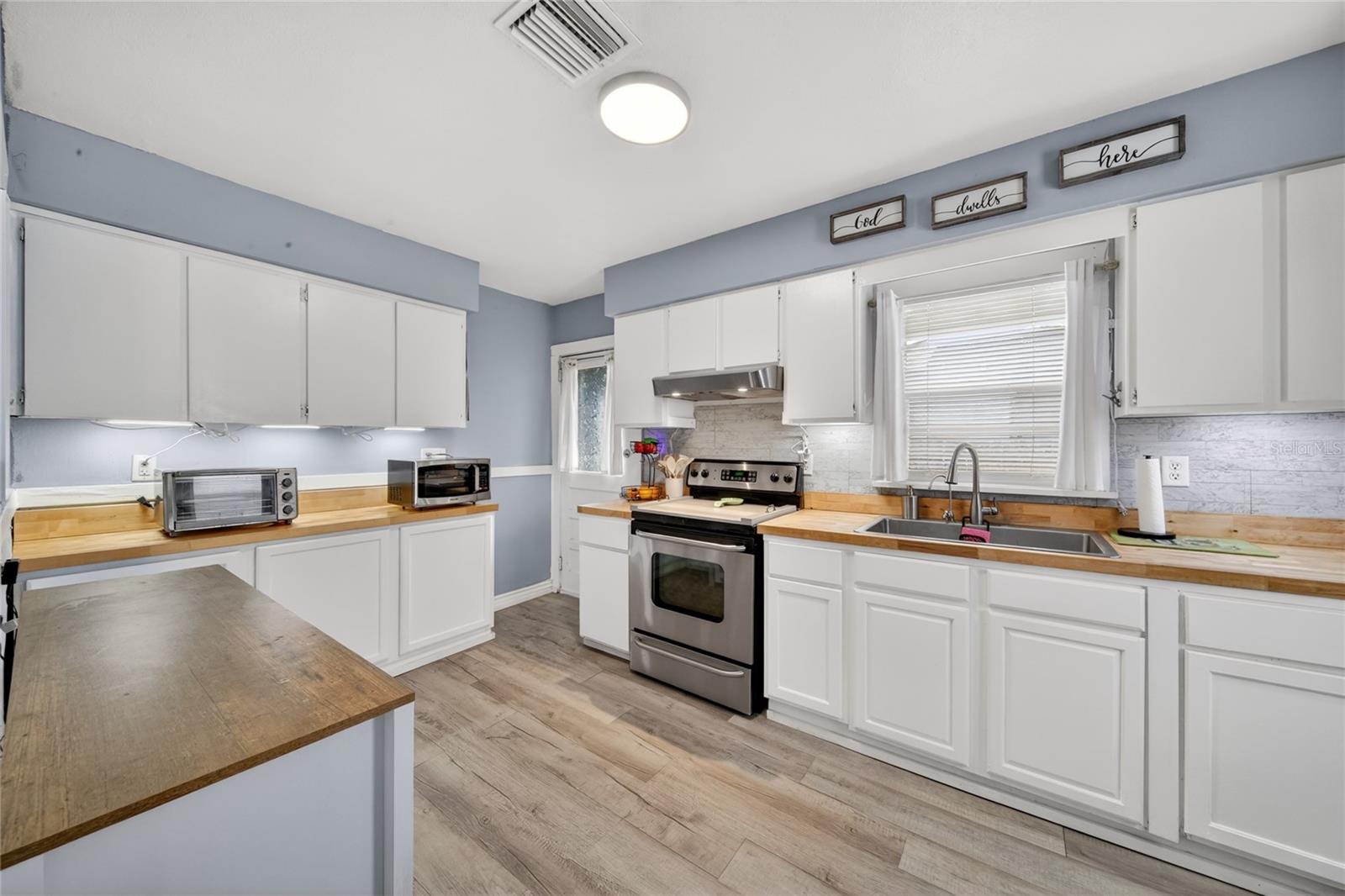 BERRY J B SUB - Residential