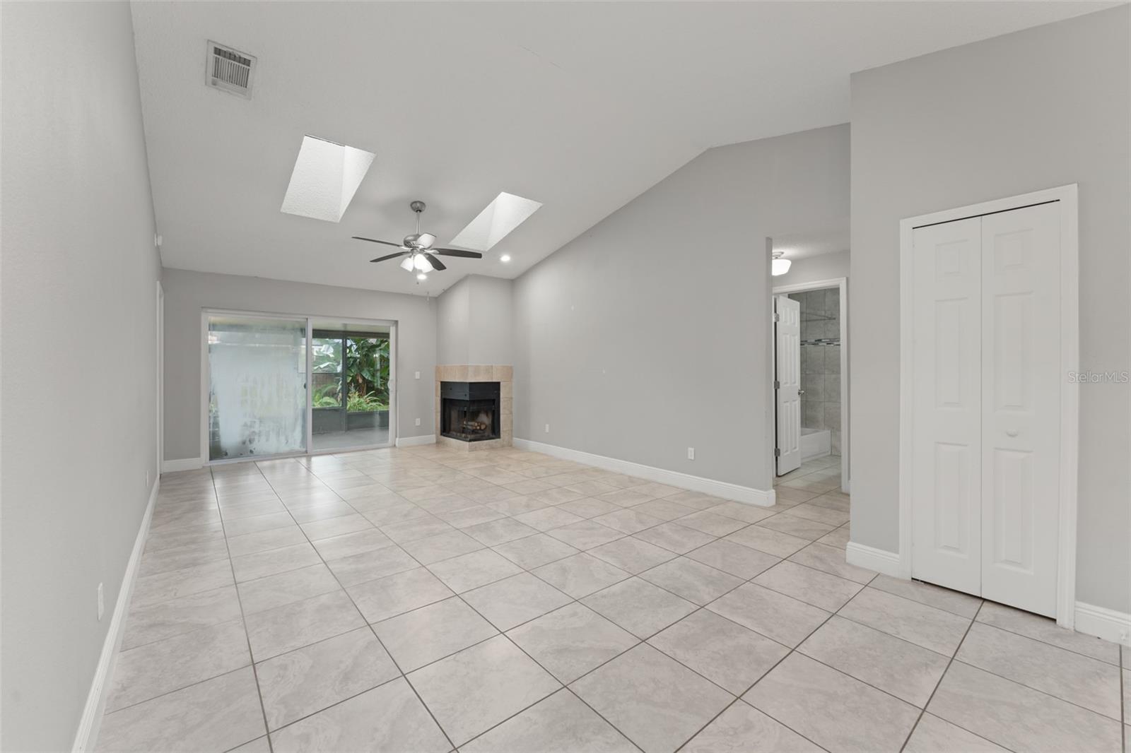 ALAFAYA WOODS PH 06 - Residential