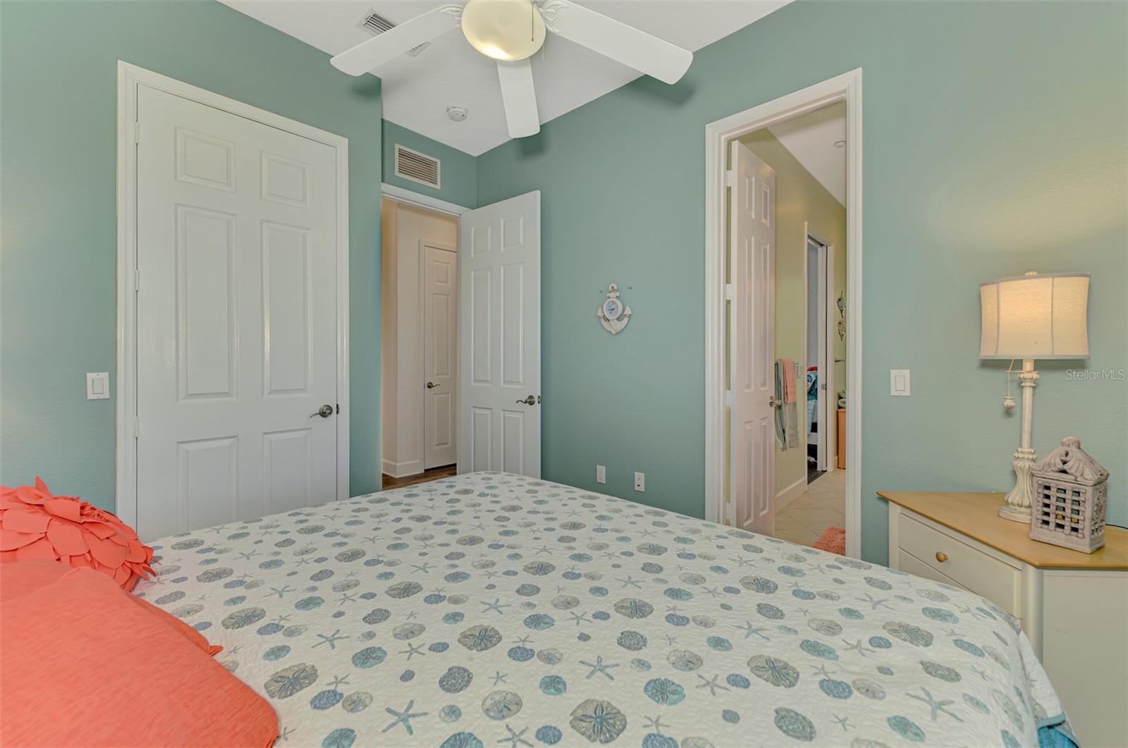 LANDINGS/CORAL CRK - Residential