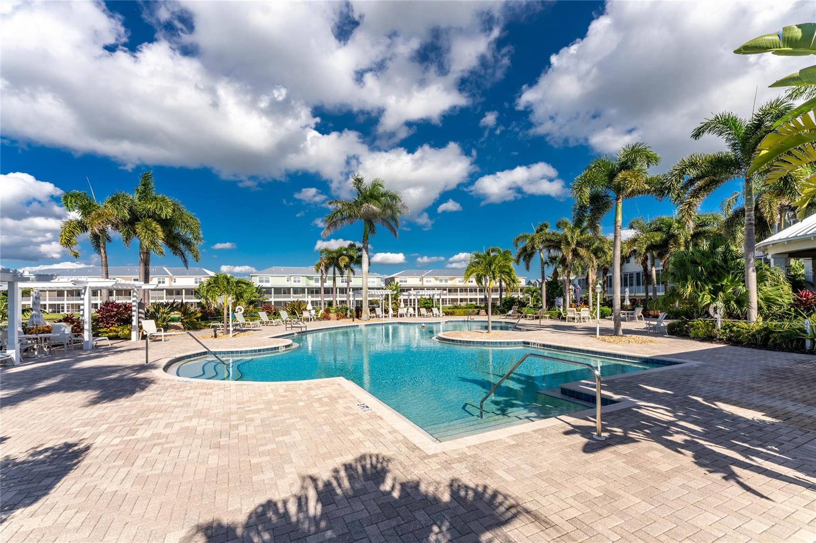 LANDINGS/CORAL CRK - Residential