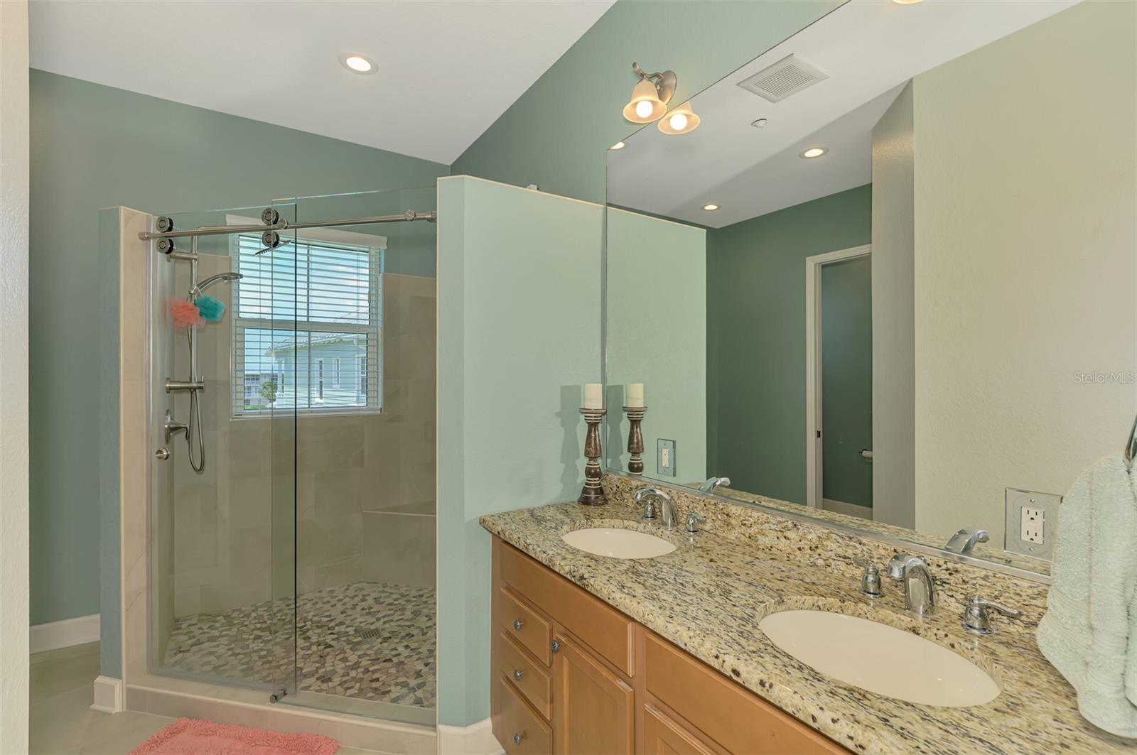 LANDINGS/CORAL CRK - Residential