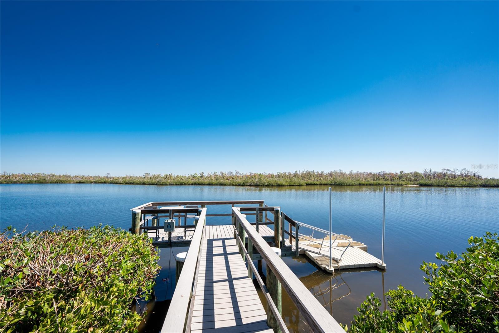 LANDINGS/CORAL CRK - Residential