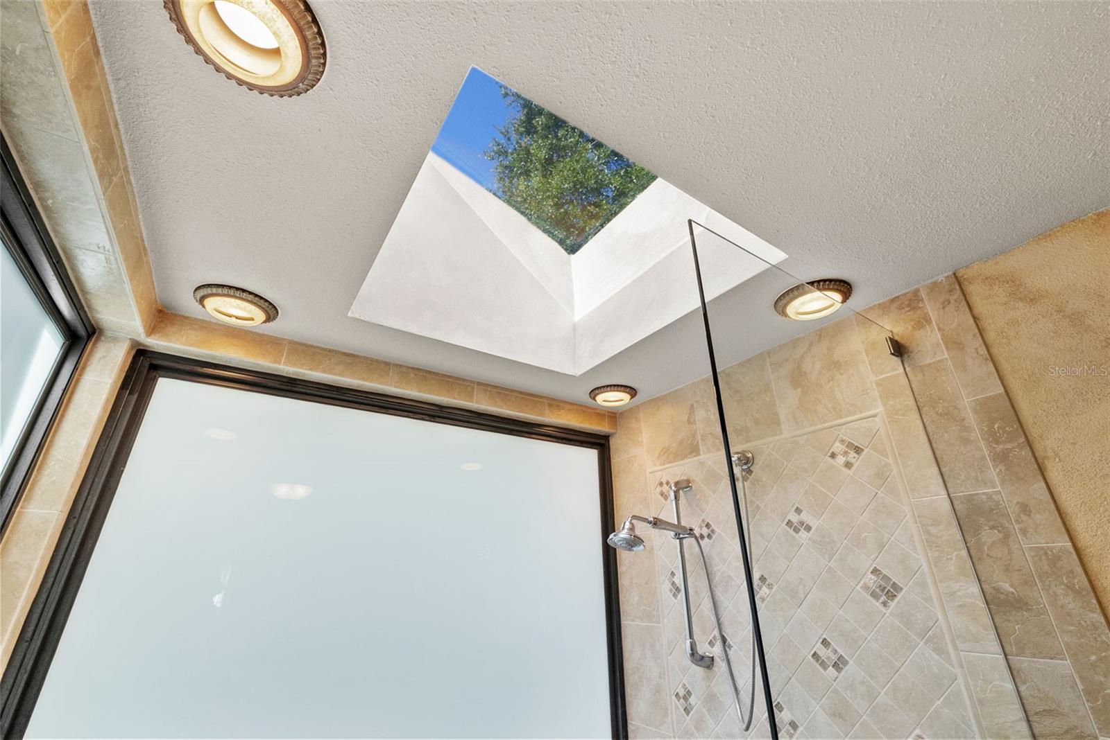 FEATHER SOUND CUSTOM HOME SITE - Residential