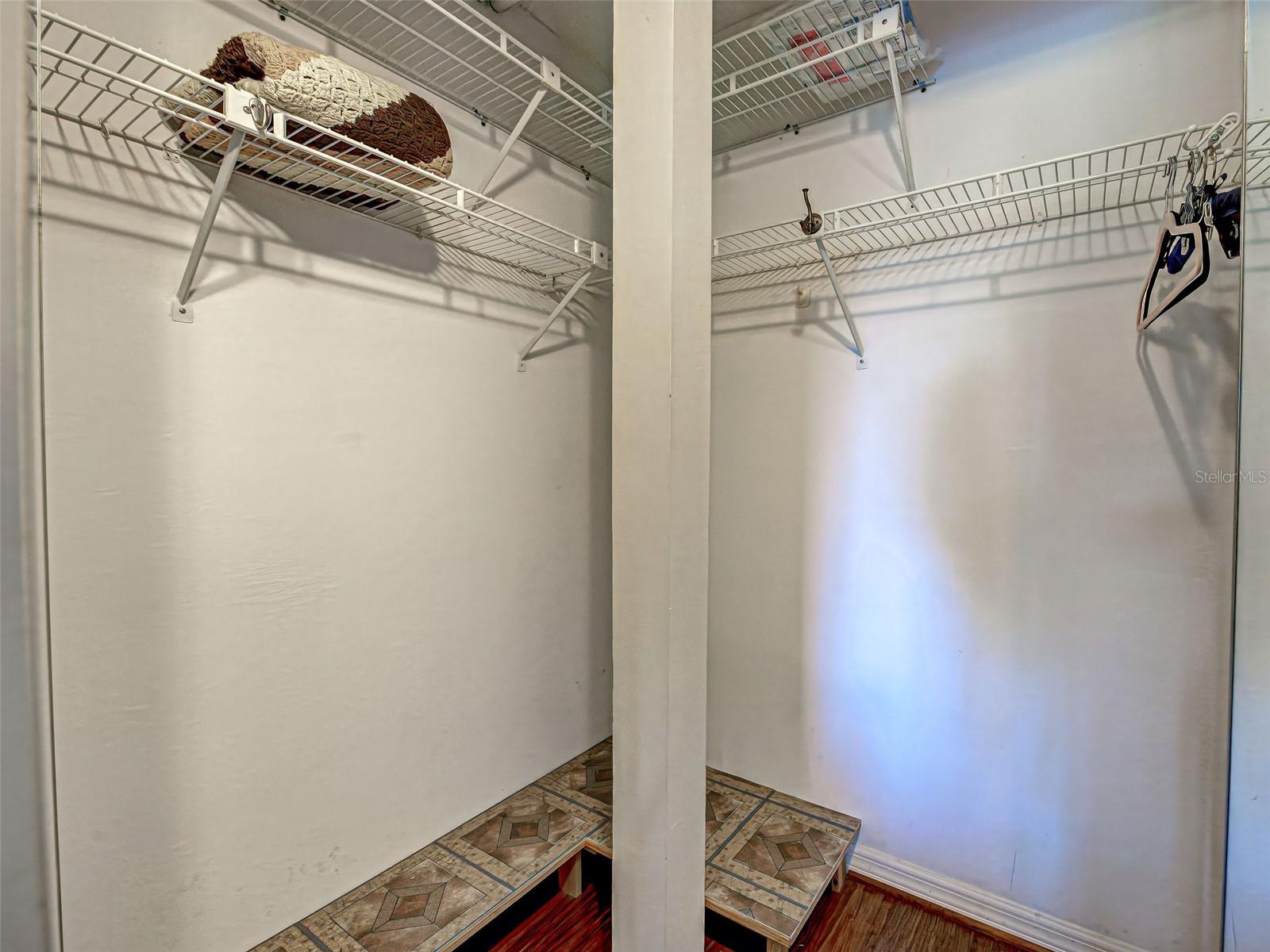 OAKS 04 - Residential