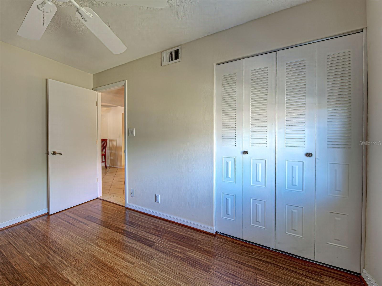 OAKS 04 - Residential