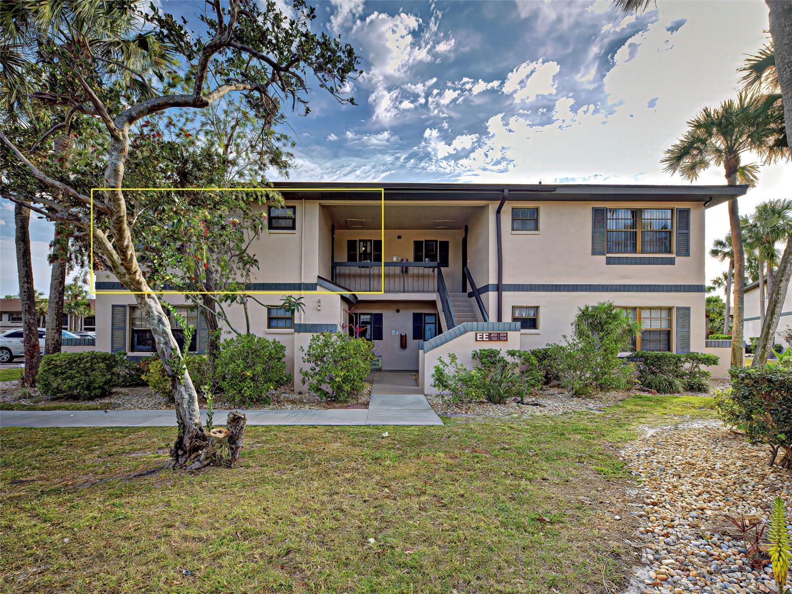 OAKS 04 - Residential