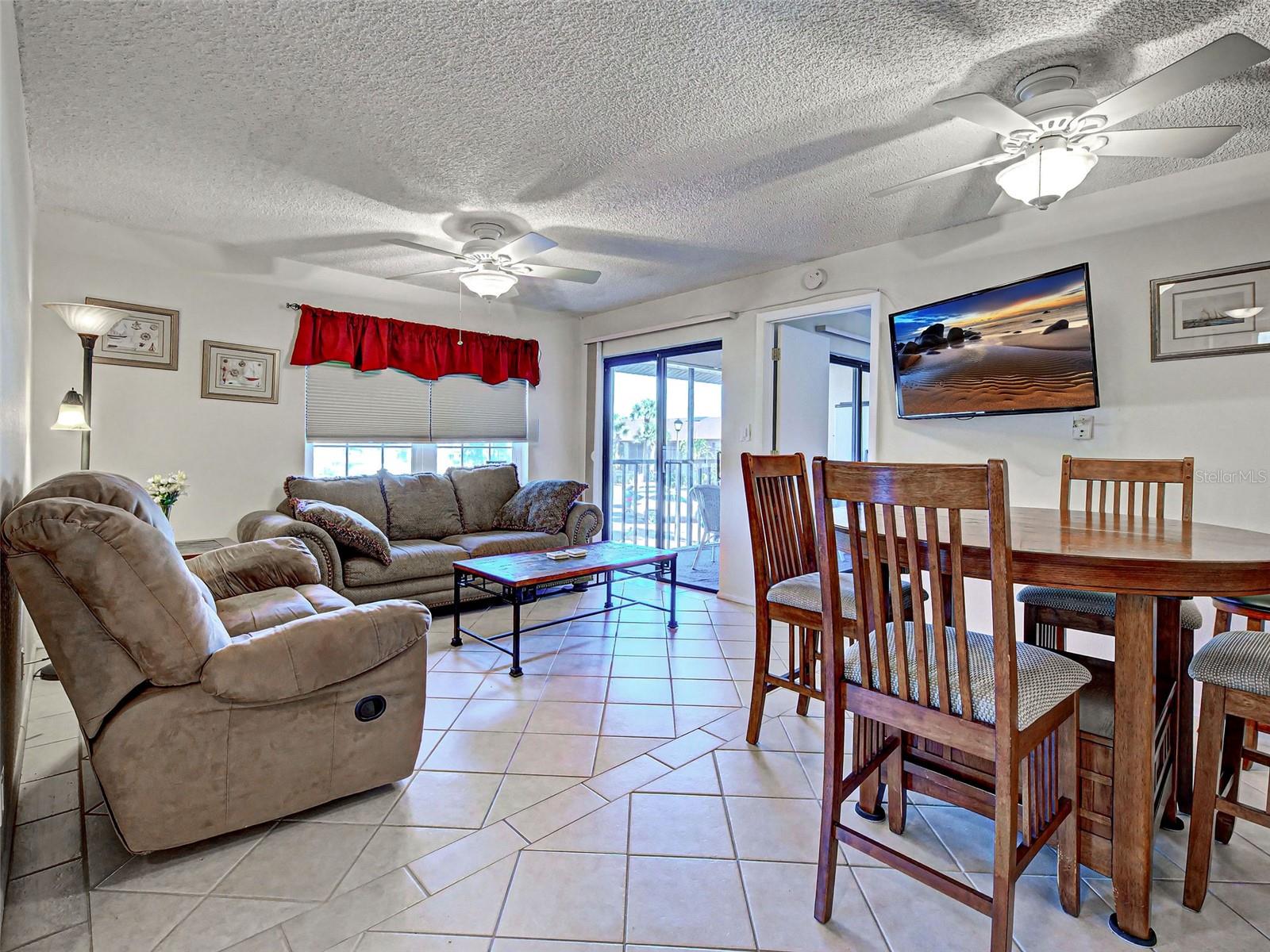 OAKS 04 - Residential