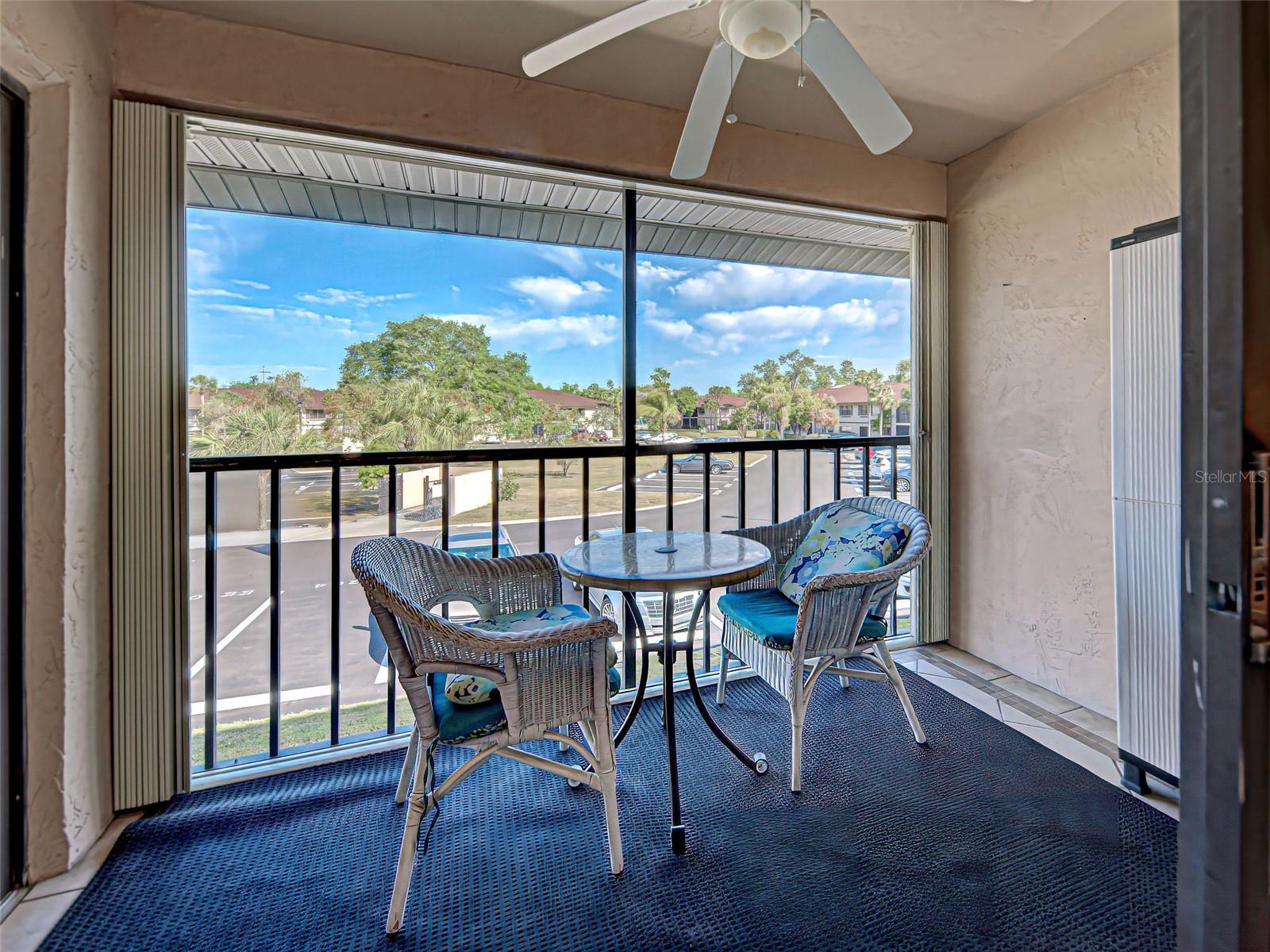 OAKS 04 - Residential