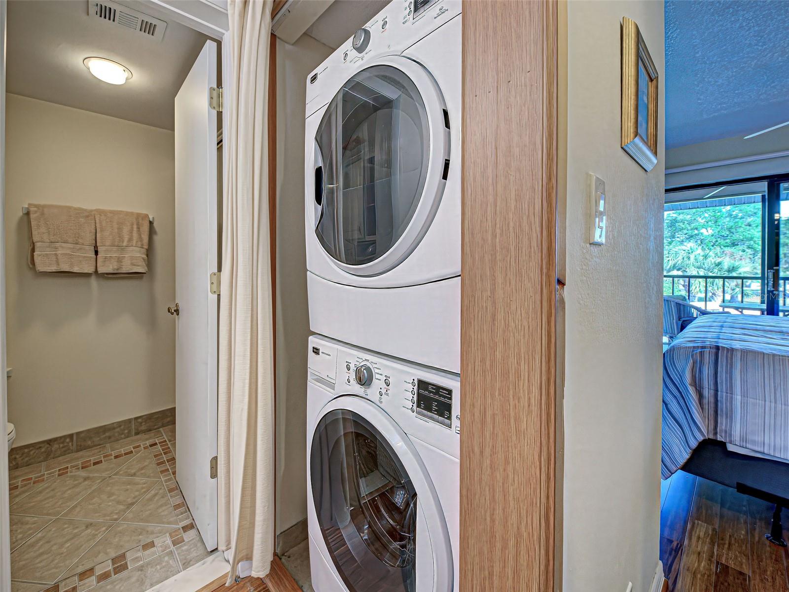 OAKS 04 - Residential