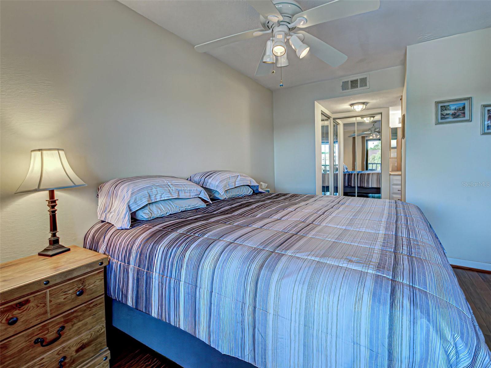 OAKS 04 - Residential