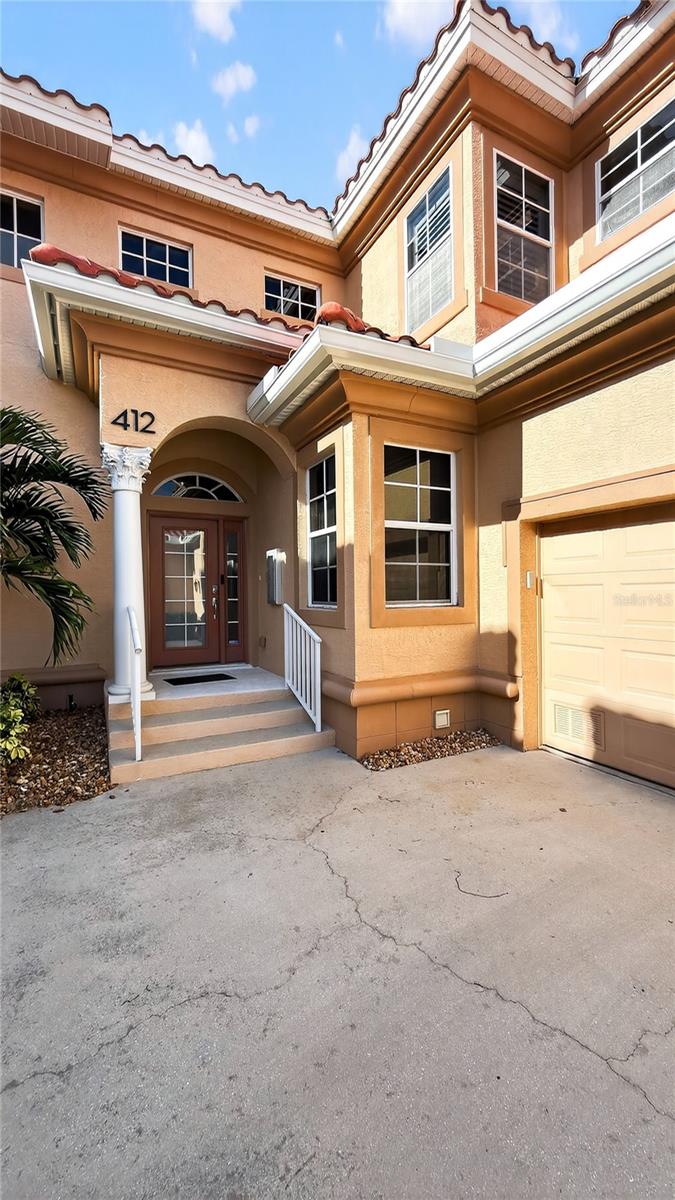 VIZCAYA AT BURNT STORE ISLES P - Residential