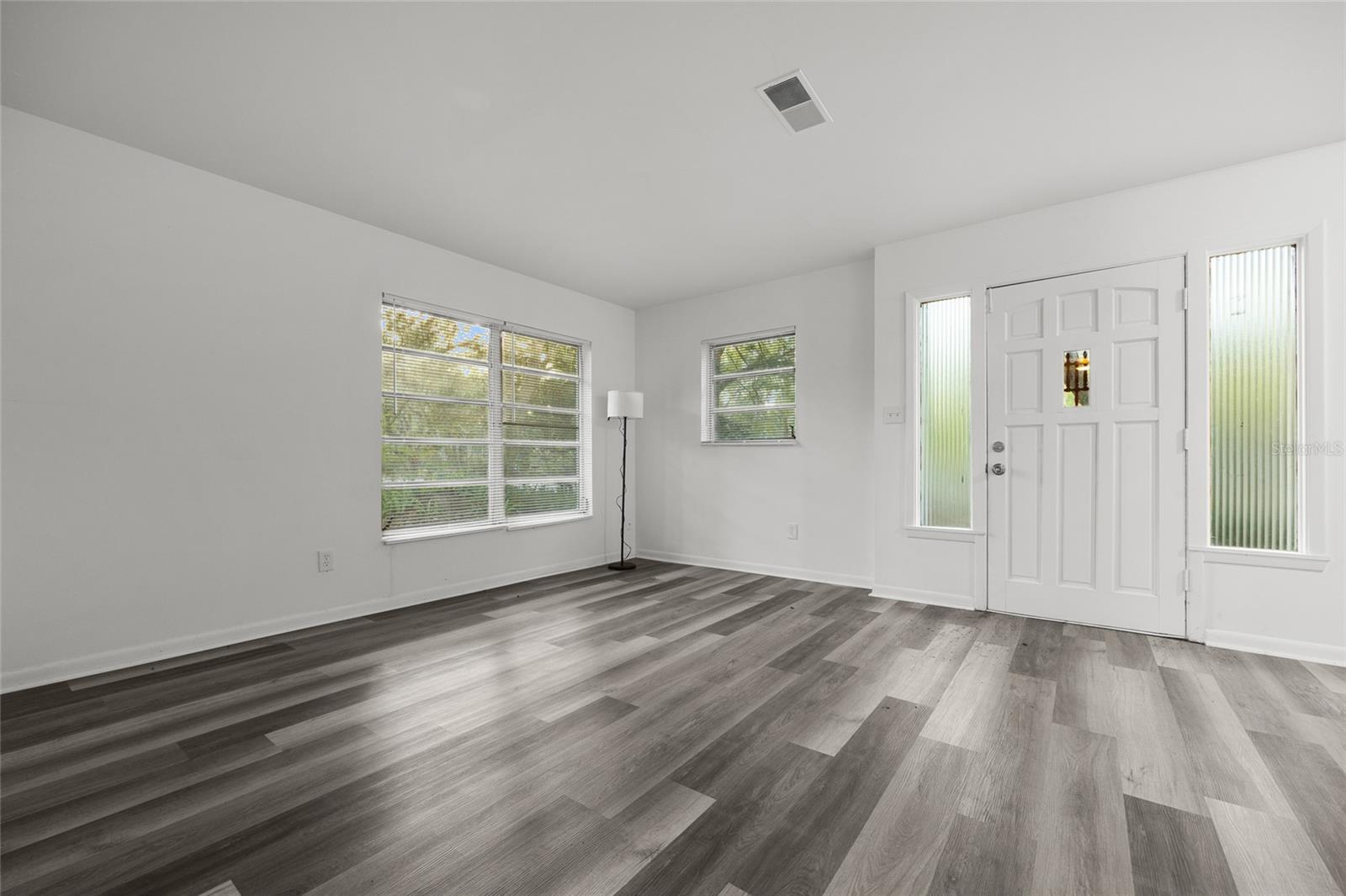 FERNWOOD MANOR - Residential