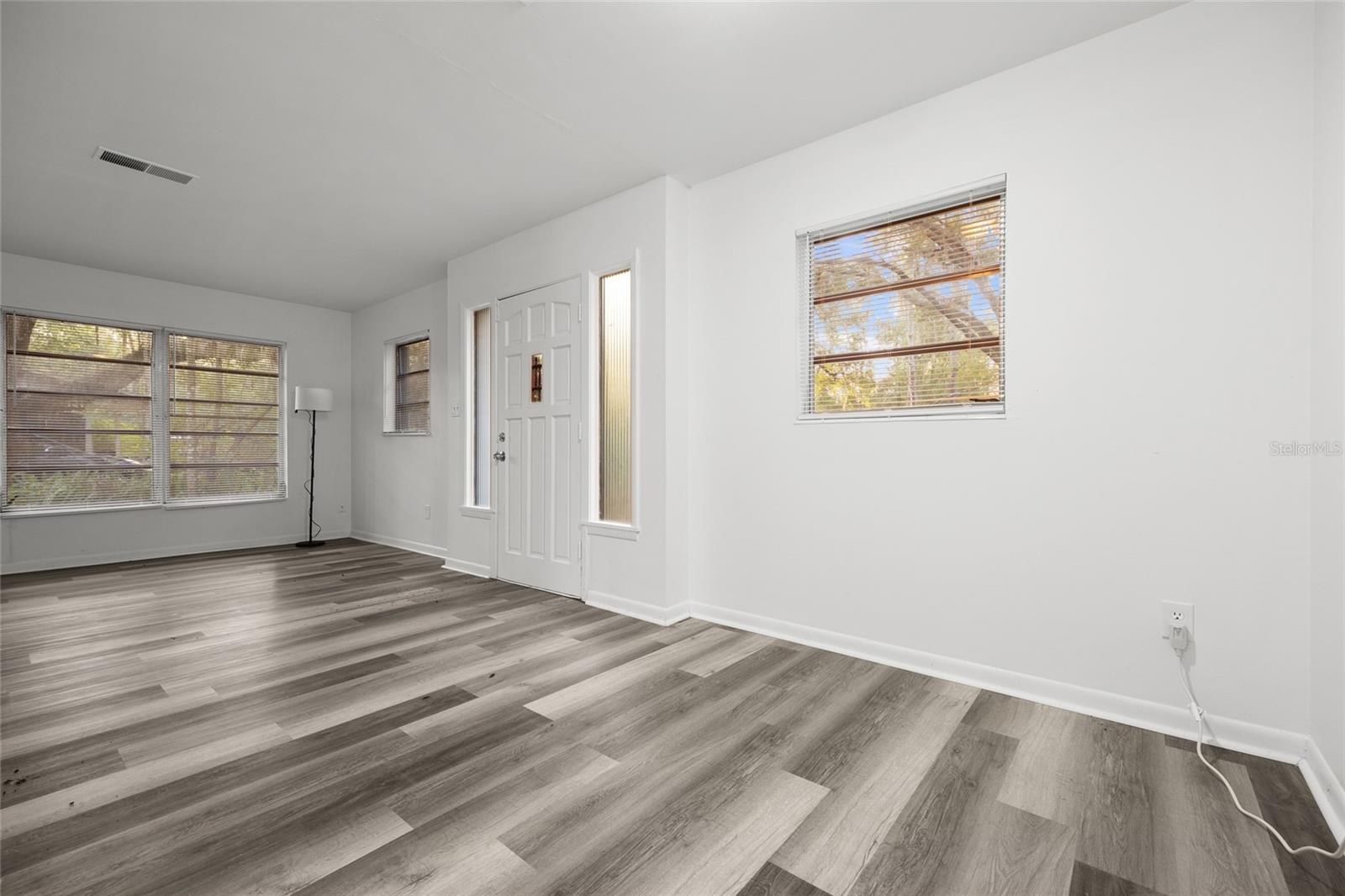 FERNWOOD MANOR - Residential