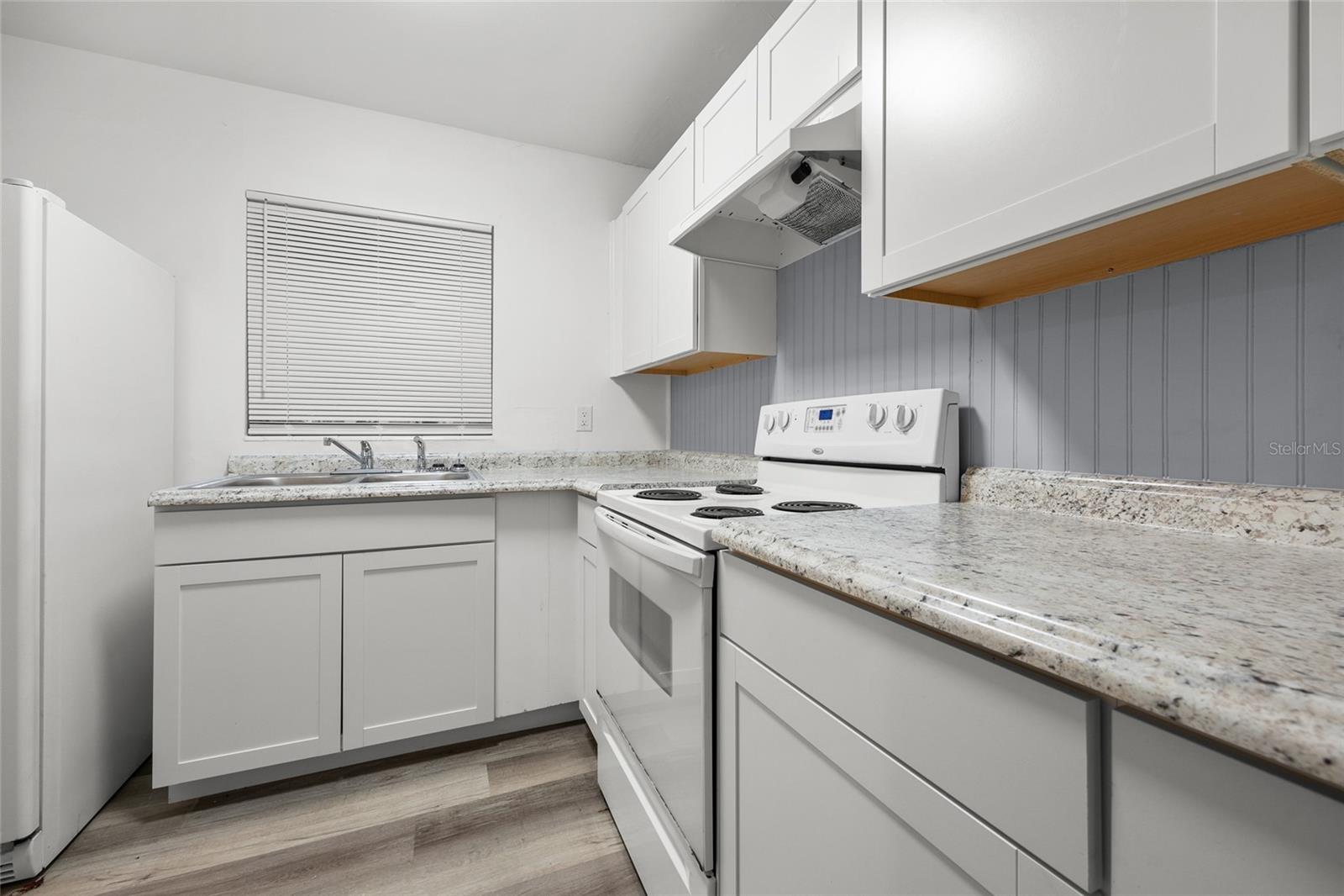 FERNWOOD MANOR - Residential